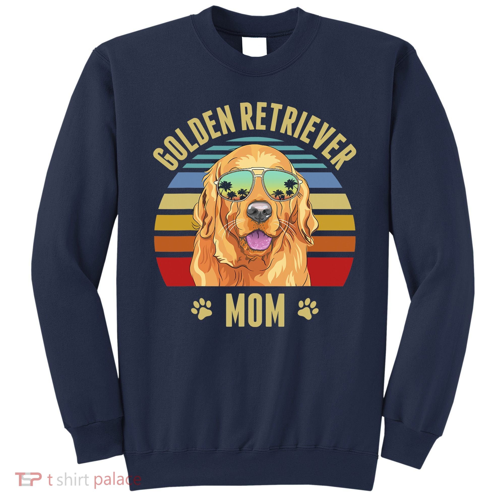 Golden Retriever Best Dog Mom Ever Retro Sunset Beach Vibe Sweatshirt