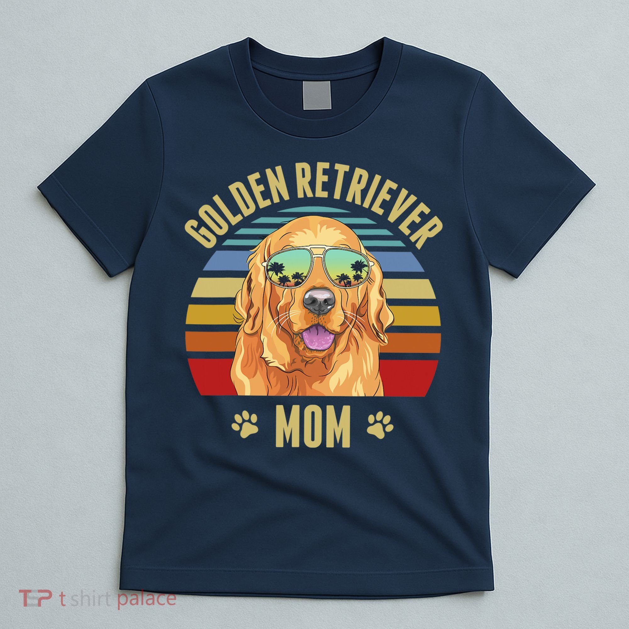 Golden Retriever Best Dog Mom Ever Retro Sunset Beach Vibe T-Shirt