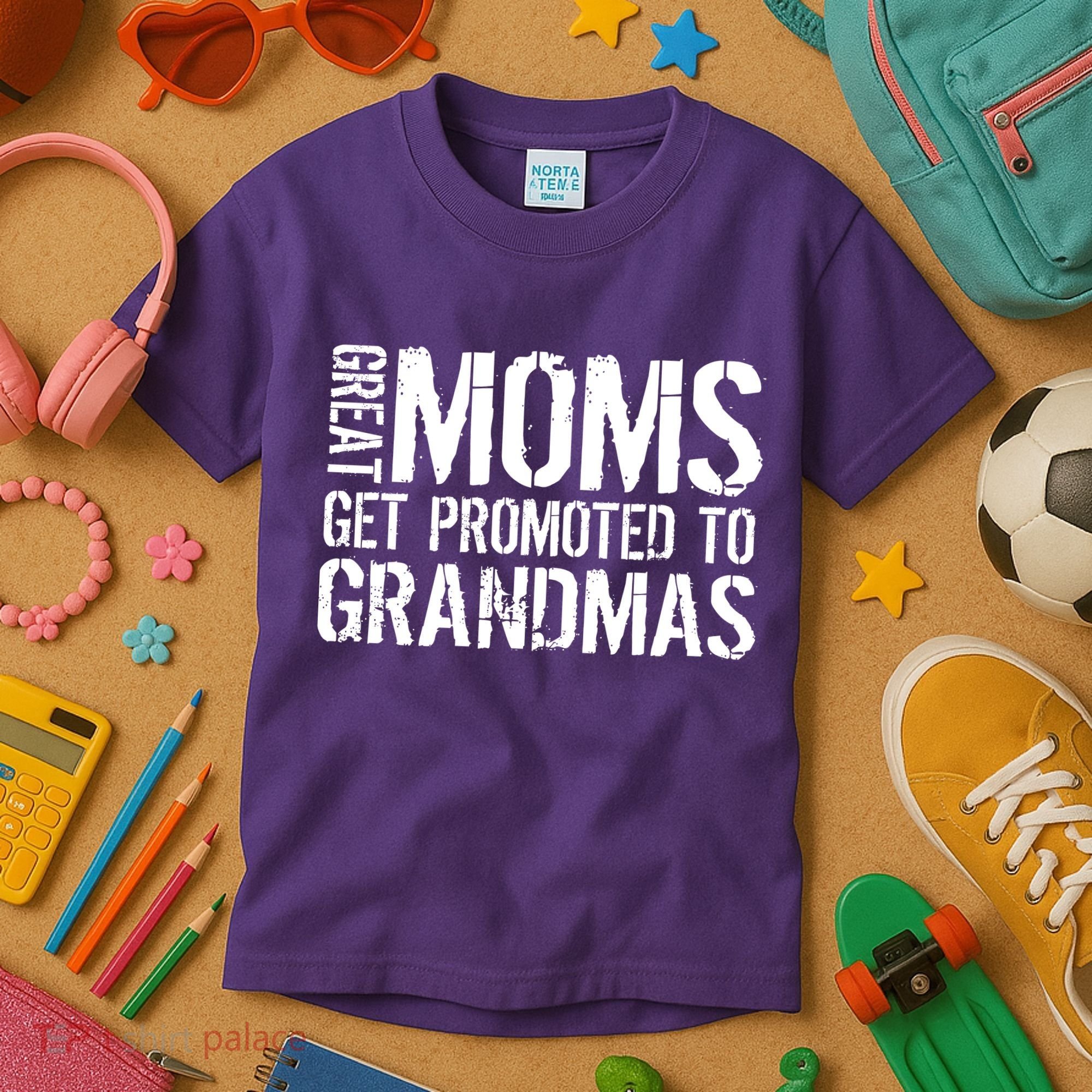 Great Moms Get Promoted To Grandmas Kids T-Shirt