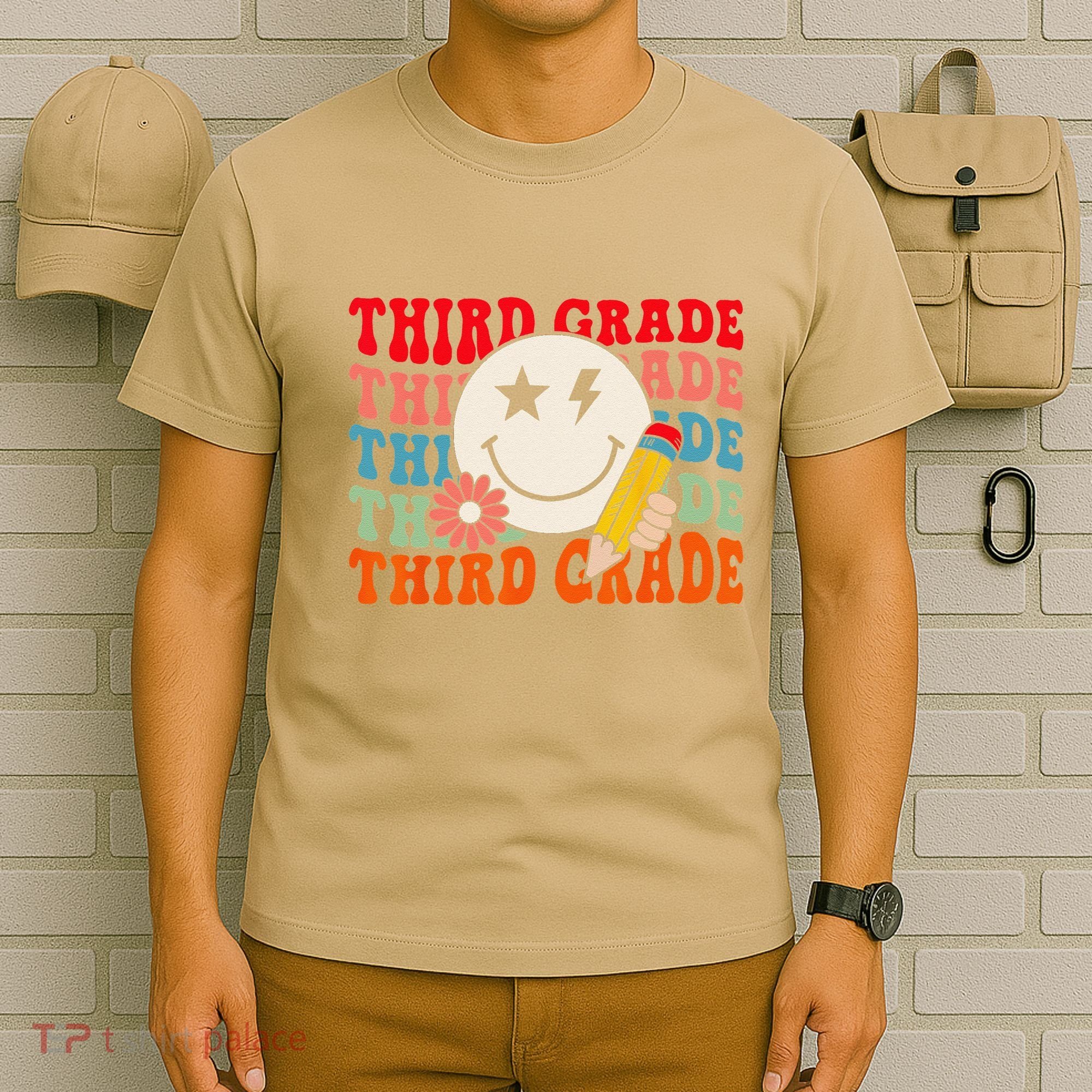 Groovy Retro Third Grade Back To School Students Teachers T-Shirt