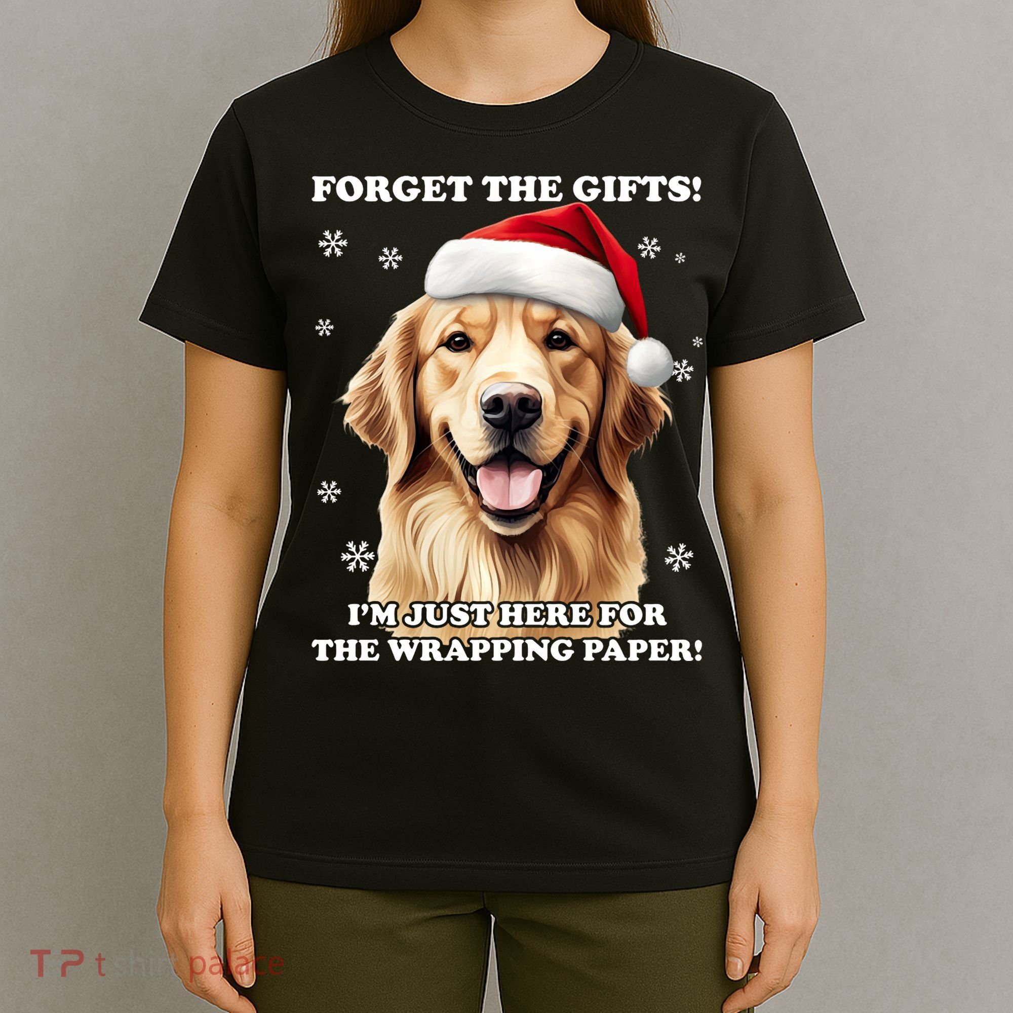 Golden Retriever With Christmas Hat For Funny Dog Christmas T-Shirt