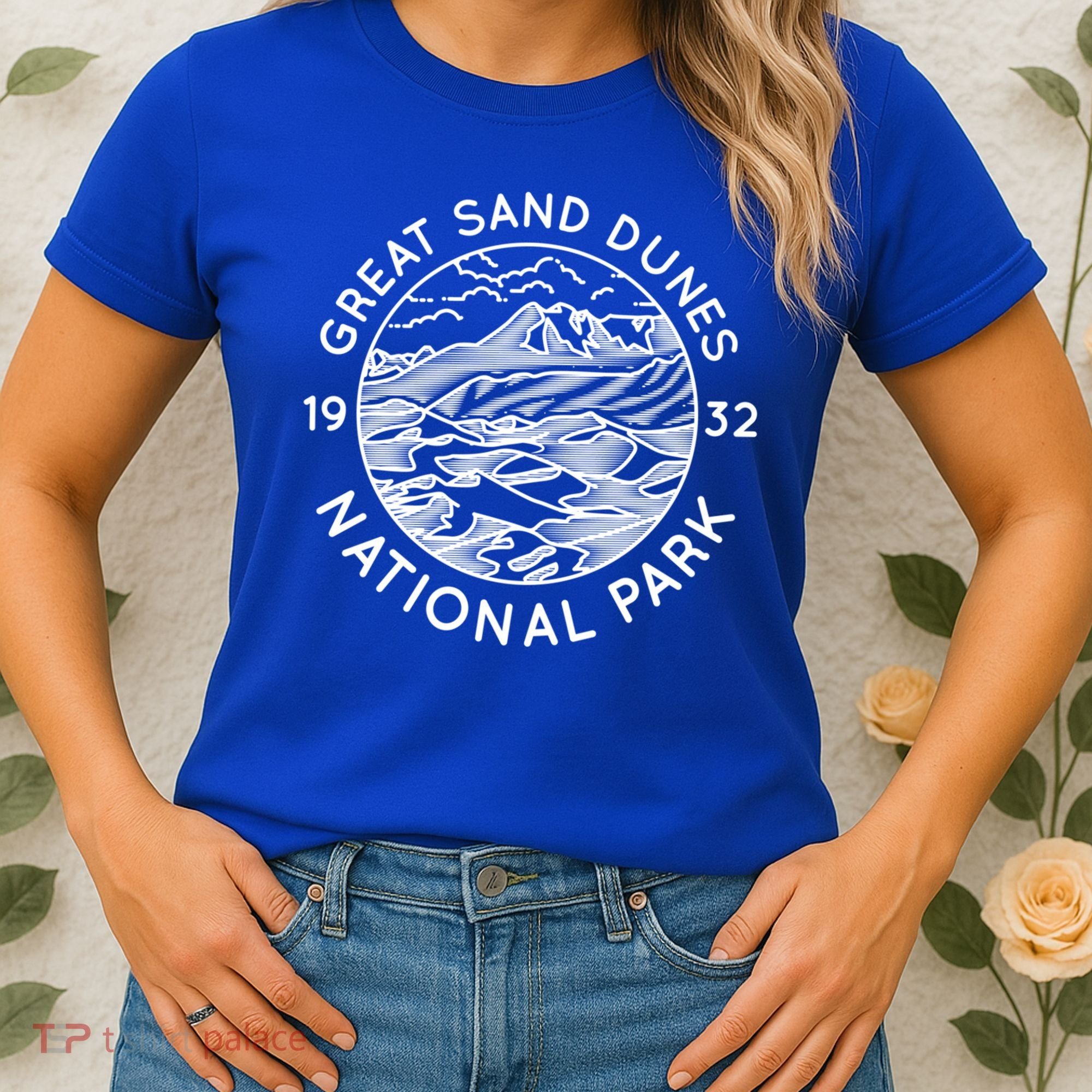 Great Sand Dunes National Park Cool White Line Art Outdoor Great Gift Women's T-Shirt