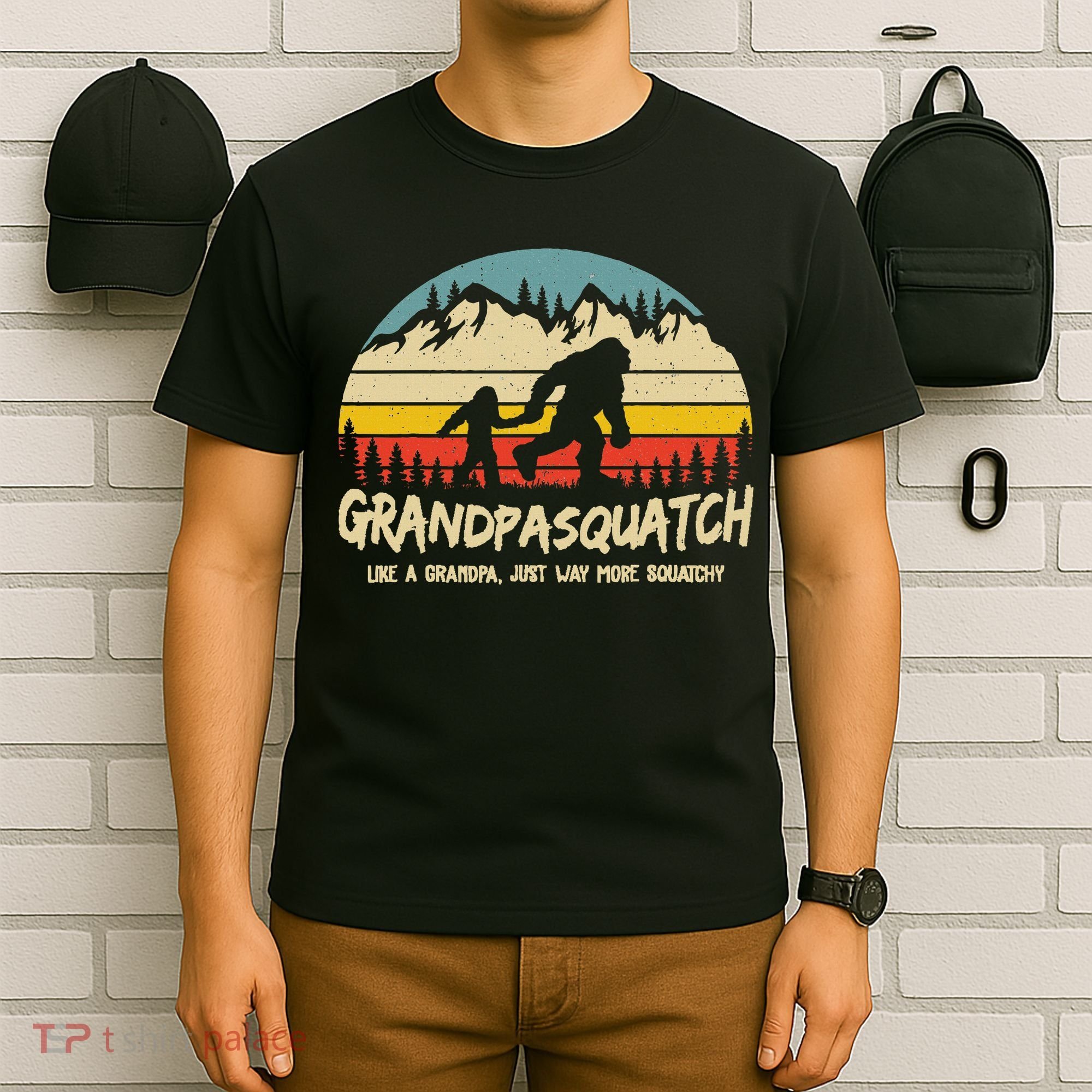 Grandpa Squatch Funny Bigfoot Sasquatch Fathers Day Gift T-Shirt