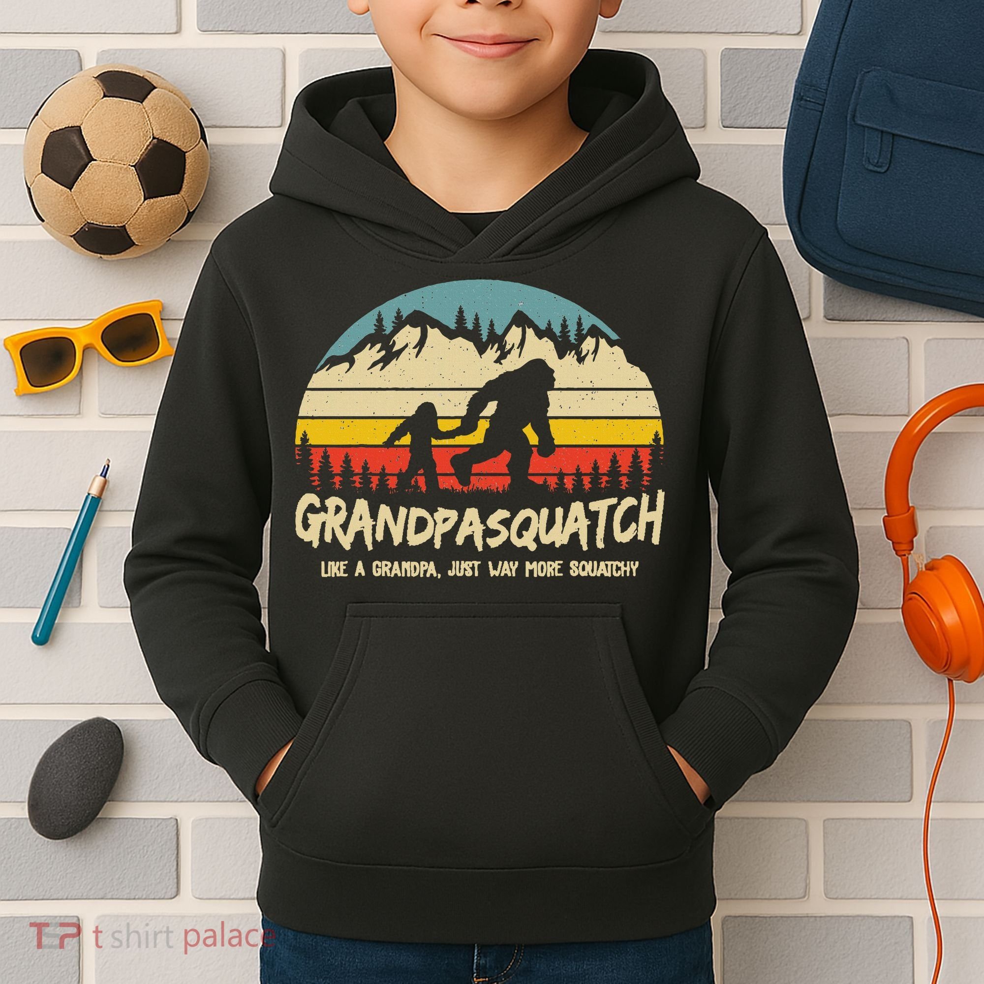 Grandpa Squatch Funny Bigfoot Sasquatch Fathers Day Gift Kids Hoodie