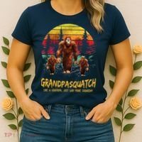 Grandpa Squatch Like A Grandpa Just Way More Squatchy Retro Women's T-Shirt thumb 2