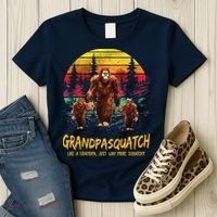 Grandpa Squatch Like A Grandpa Just Way More Squatchy Retro Women's T-Shirt thumb 3