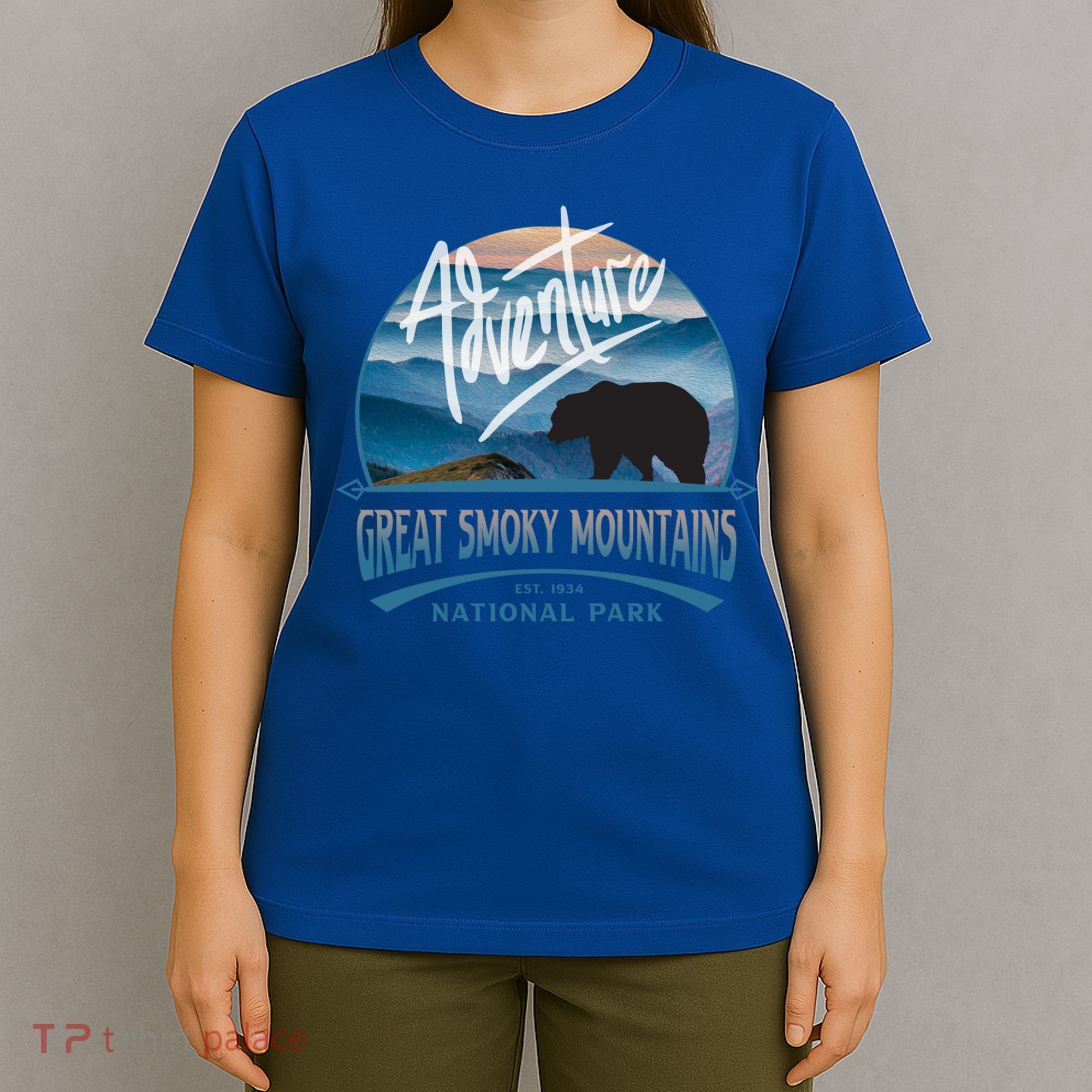 Great Smoky Mountains National Park Adventure Bear Souvenir Gift T-Shirt