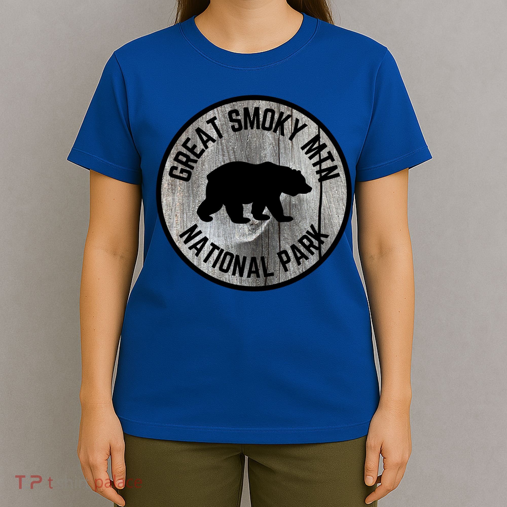 Great Smoky Mountains National Park Tennessee Bear Outdoors Gift T-Shirt