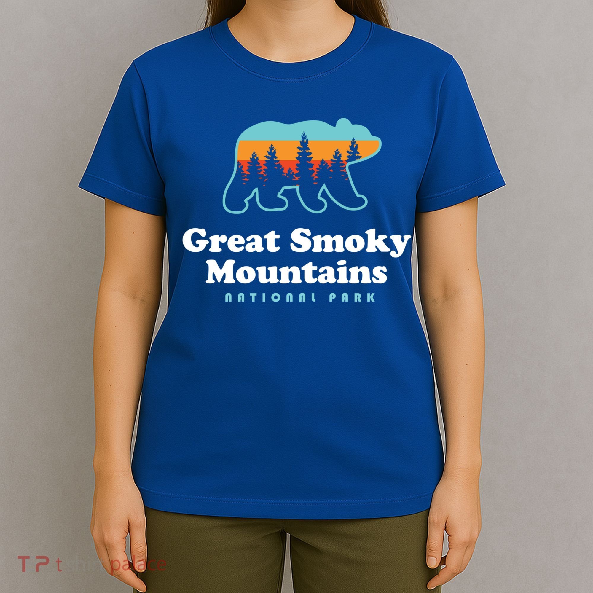 Great Smoky Mountains Great Gift Bear Great Smoky Mountains Gift T-Shirt