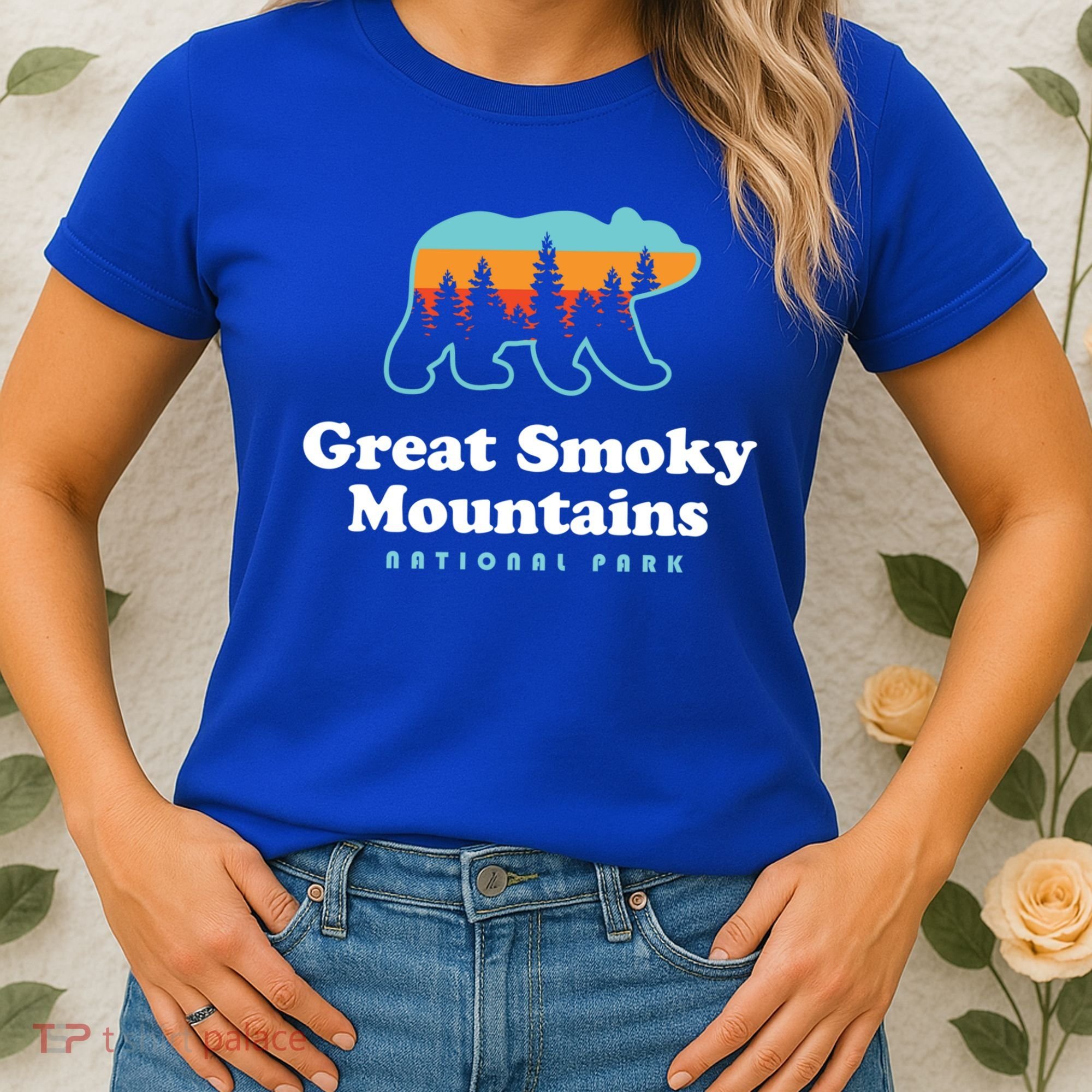 Great Smoky Mountains Great Gift Bear Great Smoky Mountains Gift Women's T-Shirt
