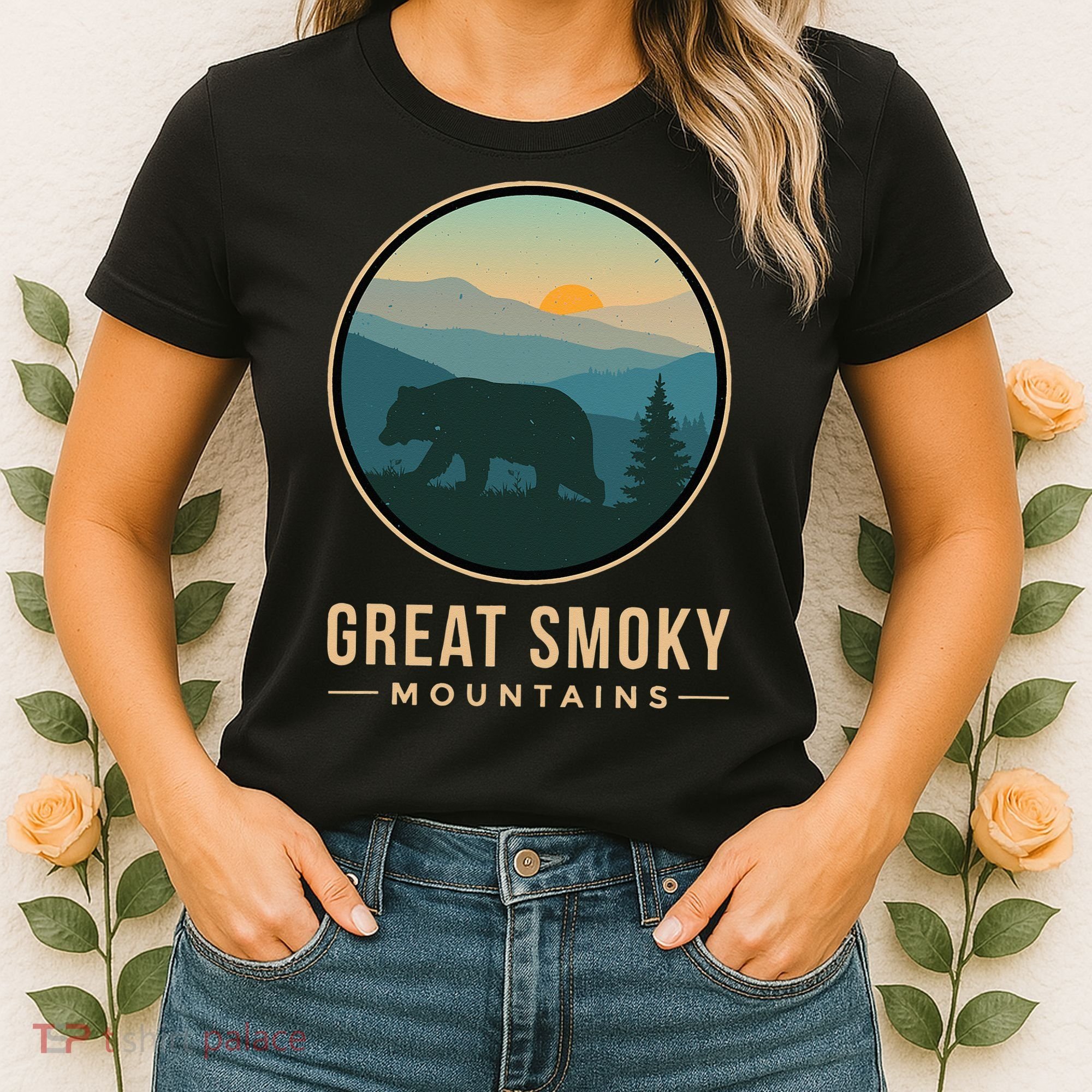 Great Smoky Mountains National Park Retro Bear Women's T-Shirt