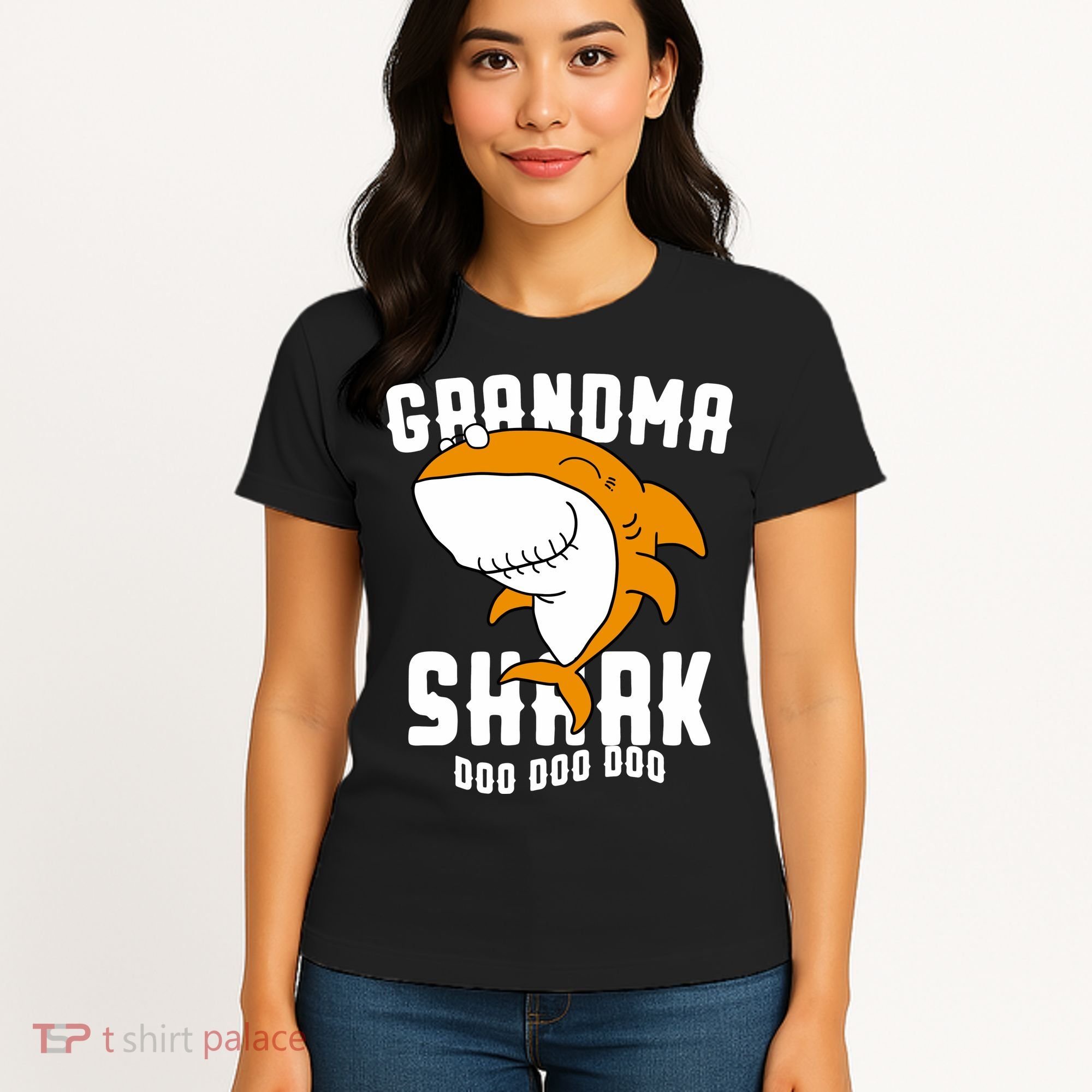 Grandma Shark Mommy Birthday Halloween Christmas Women's T-Shirt