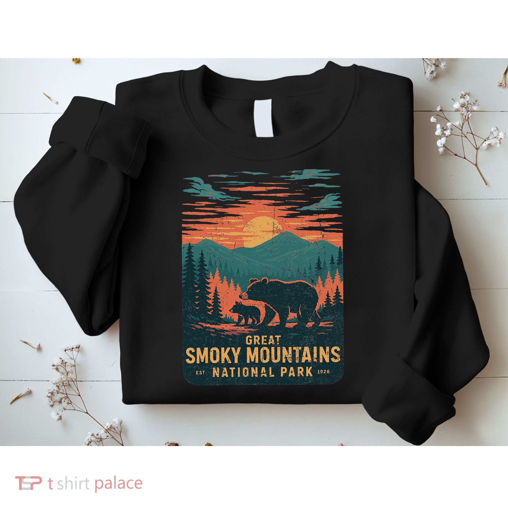 Great Smoky Mountains Bear Nature Retro Sunset Sweatshirt