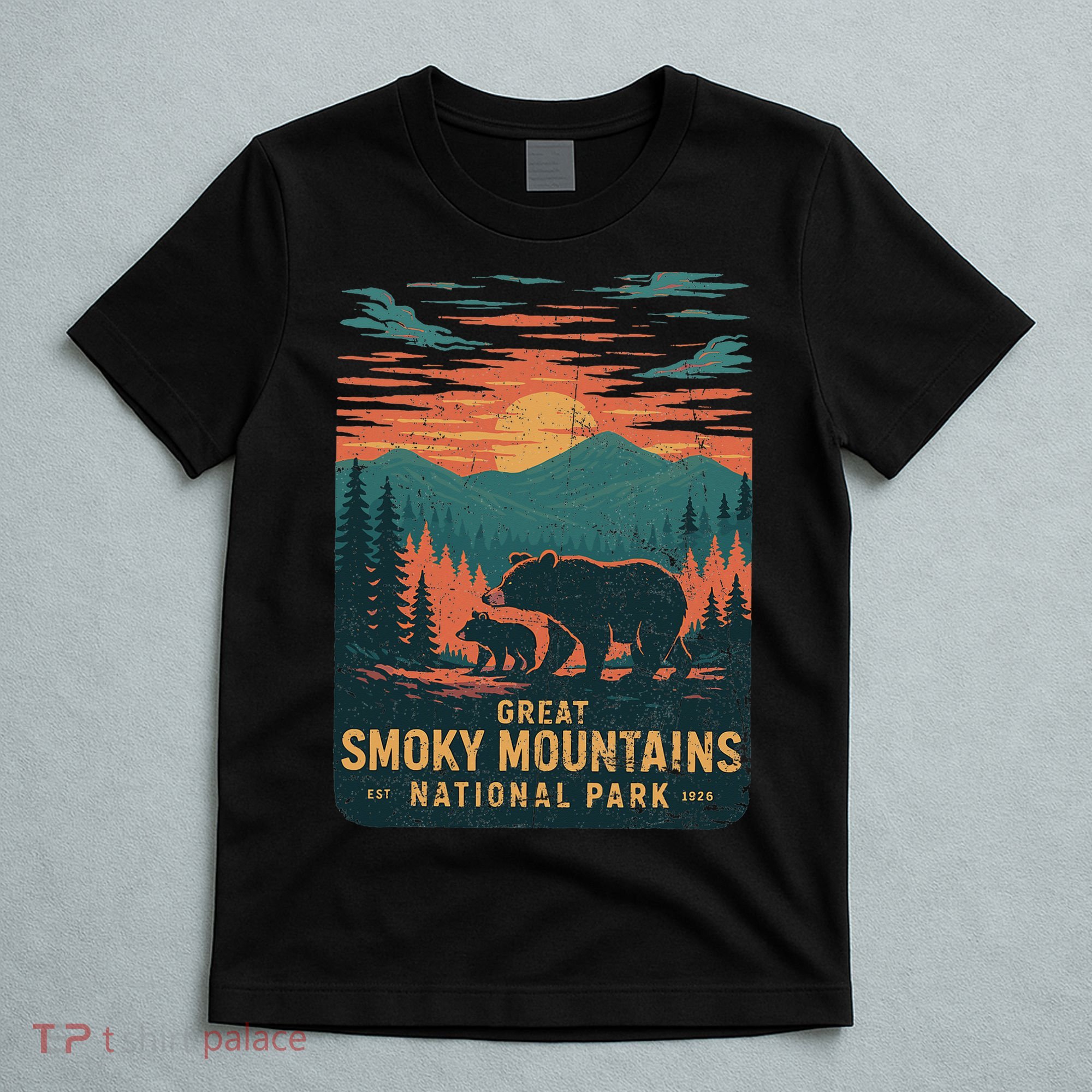 Great Smoky Mountains Bear Nature Retro Sunset T-Shirt