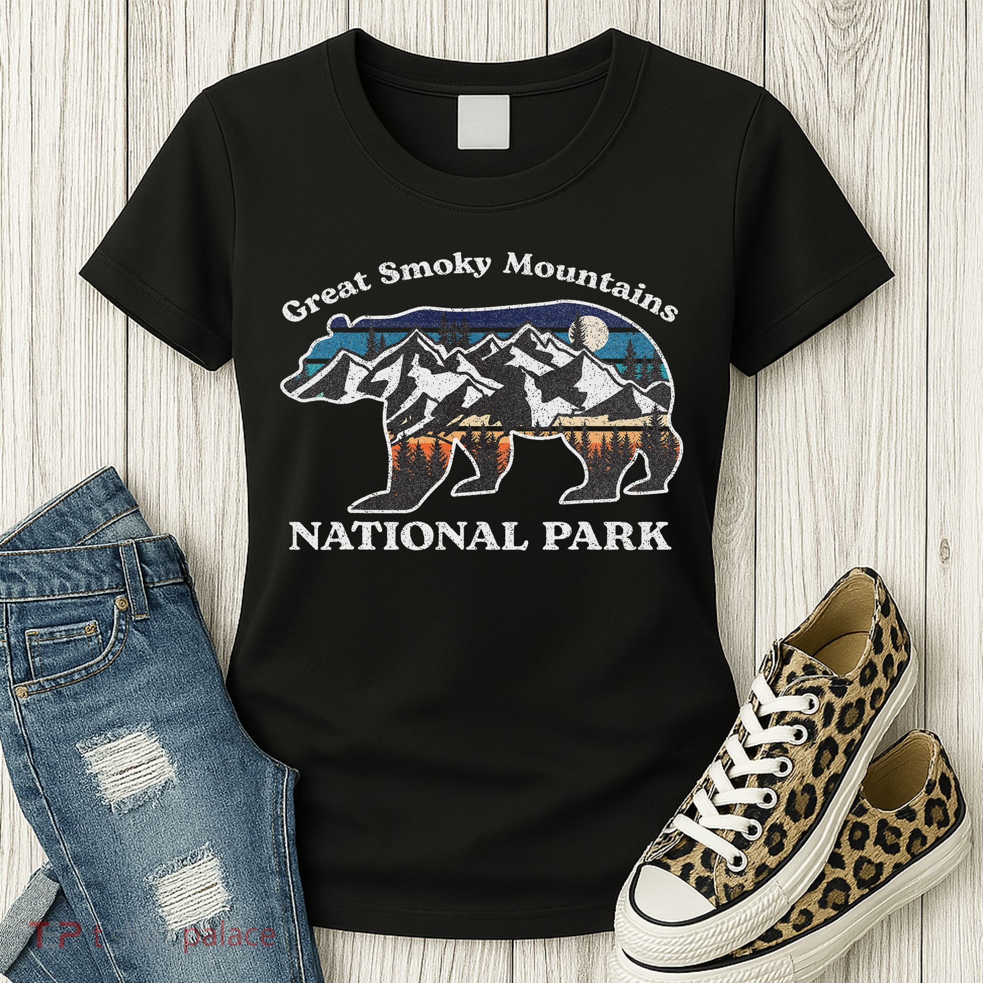 Great Smoky Mountains National Park Bear Hiking Souvenir Women's T-Shirt