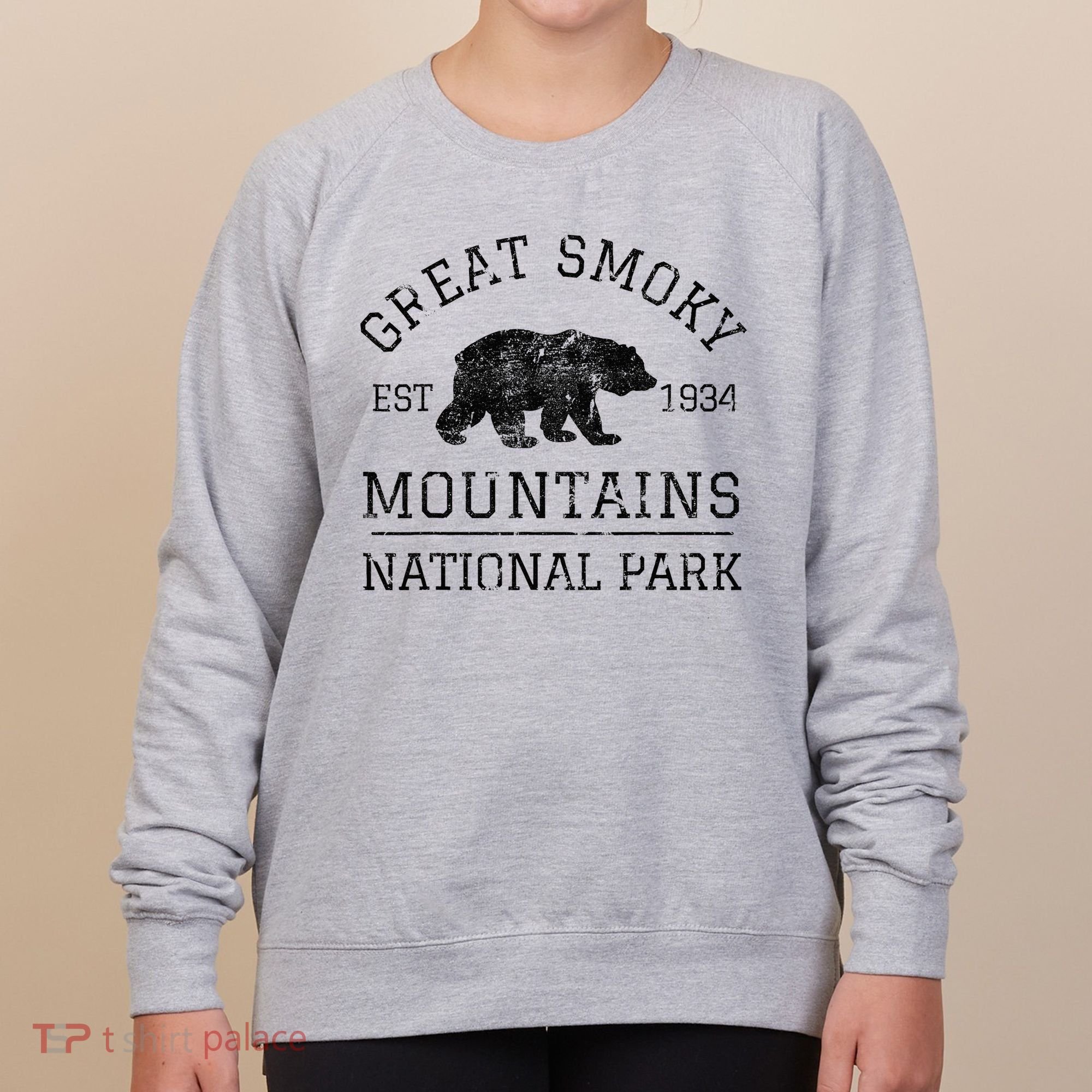 Great Smoky Mountains National Park Tennessee Bear Women's Sweatshirt