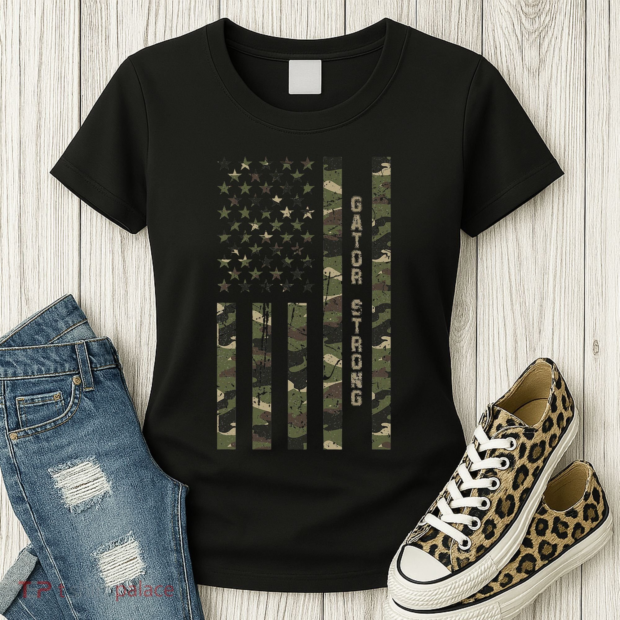 Gator Strong United States Distressed Camo W Us Flag Women's T-Shirt