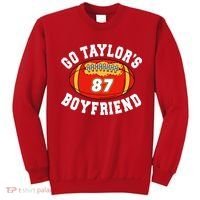 Go TaylorS Boyfriend I Just Here For Travis Sweatshirt thumb 0