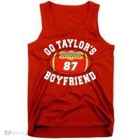 Go TaylorS Boyfriend I Just Here For Travis Tank Top thumb 0