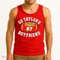 Go TaylorS Boyfriend I Just Here For Travis Tank Top thumb 3