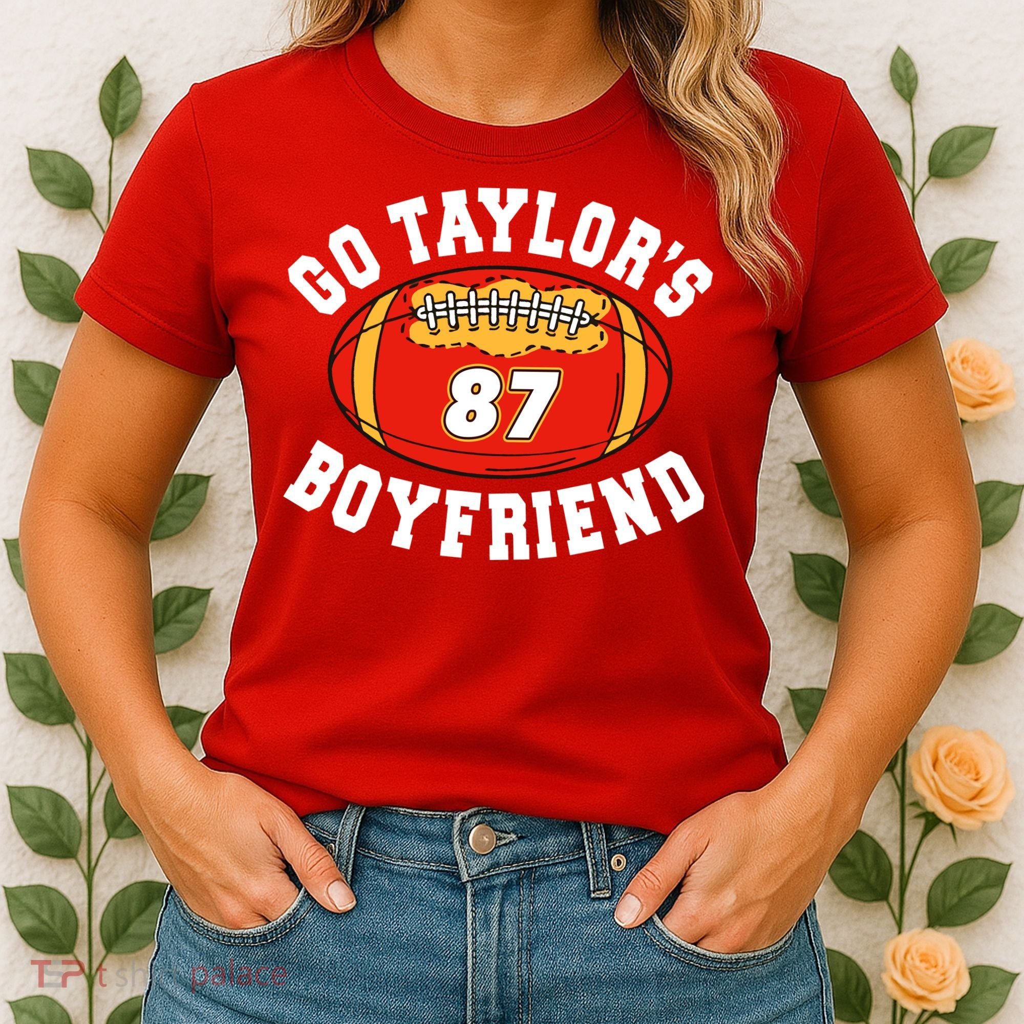 Go TaylorS Boyfriend I Just Here For Travis Women's T-Shirt