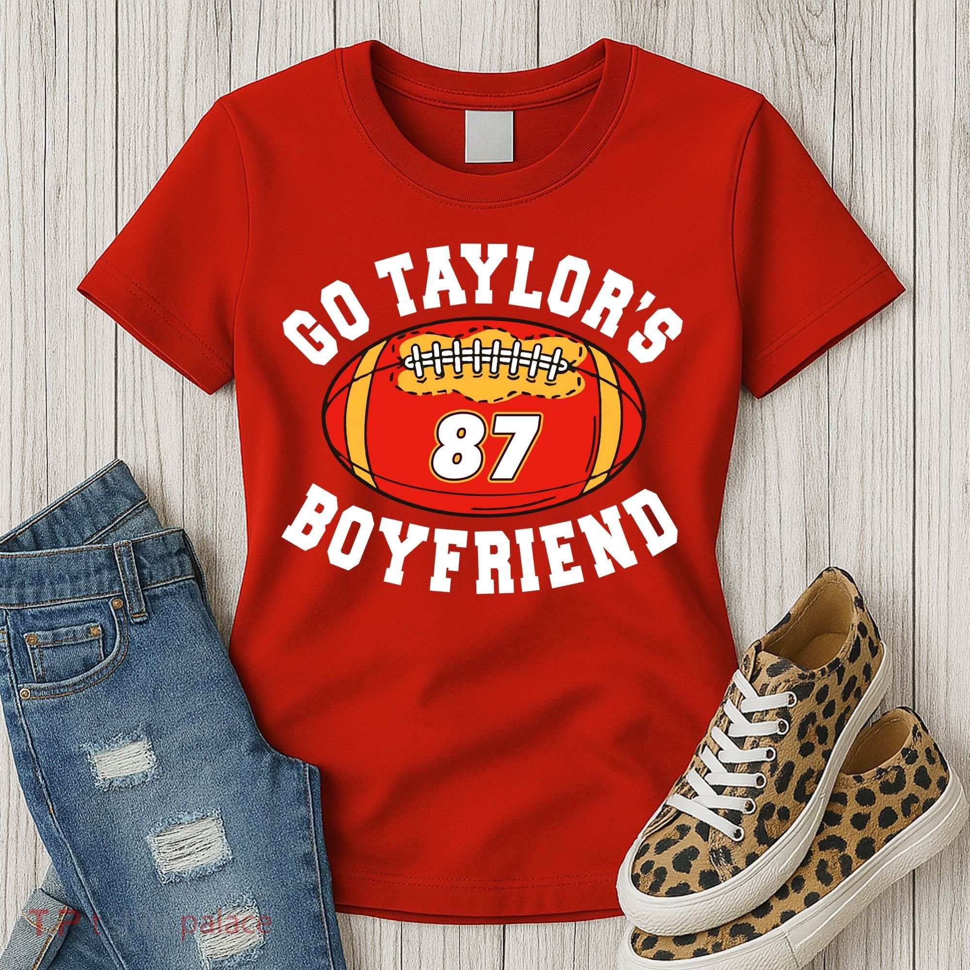 Go TaylorS Boyfriend I Just Here For Travis Women's T-Shirt