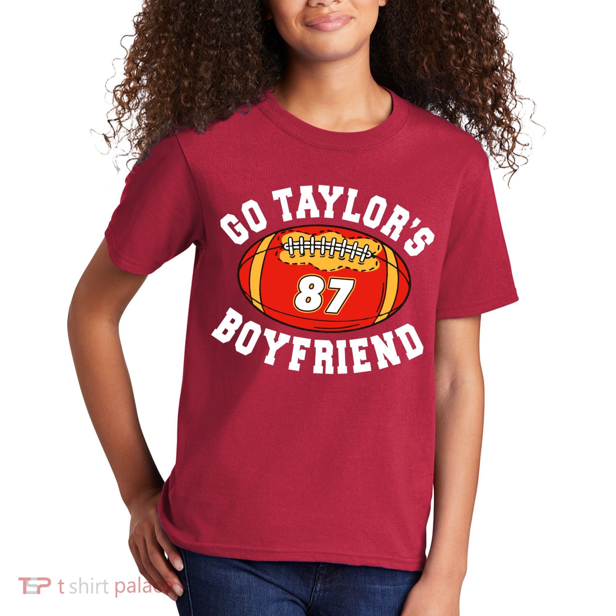 Go TaylorS Boyfriend I Just Here For Travis Kids T-Shirt