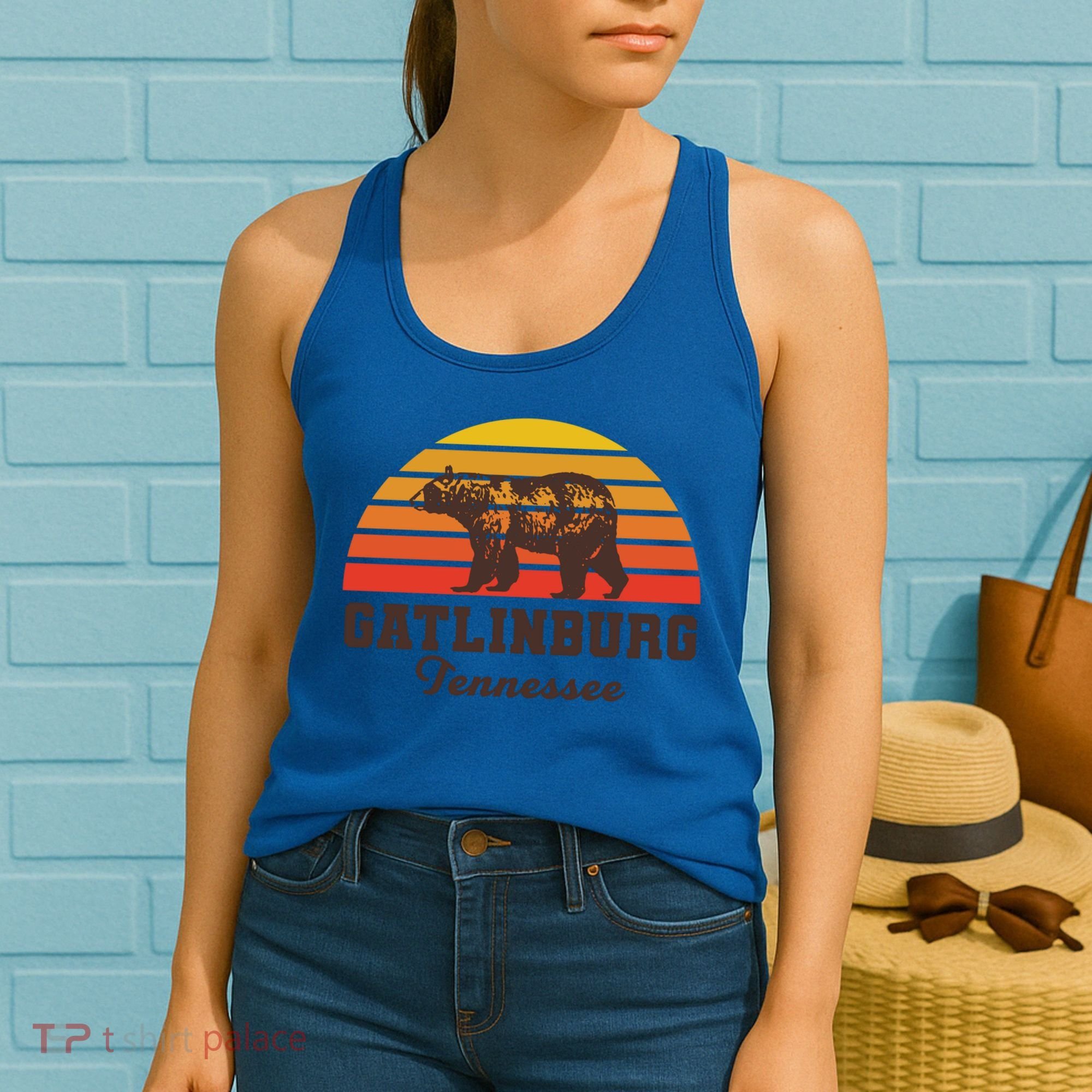 Gatlinburg Tennessee Great Smoky Mountains Bear Retro Sunset Gift Women's Tank Top