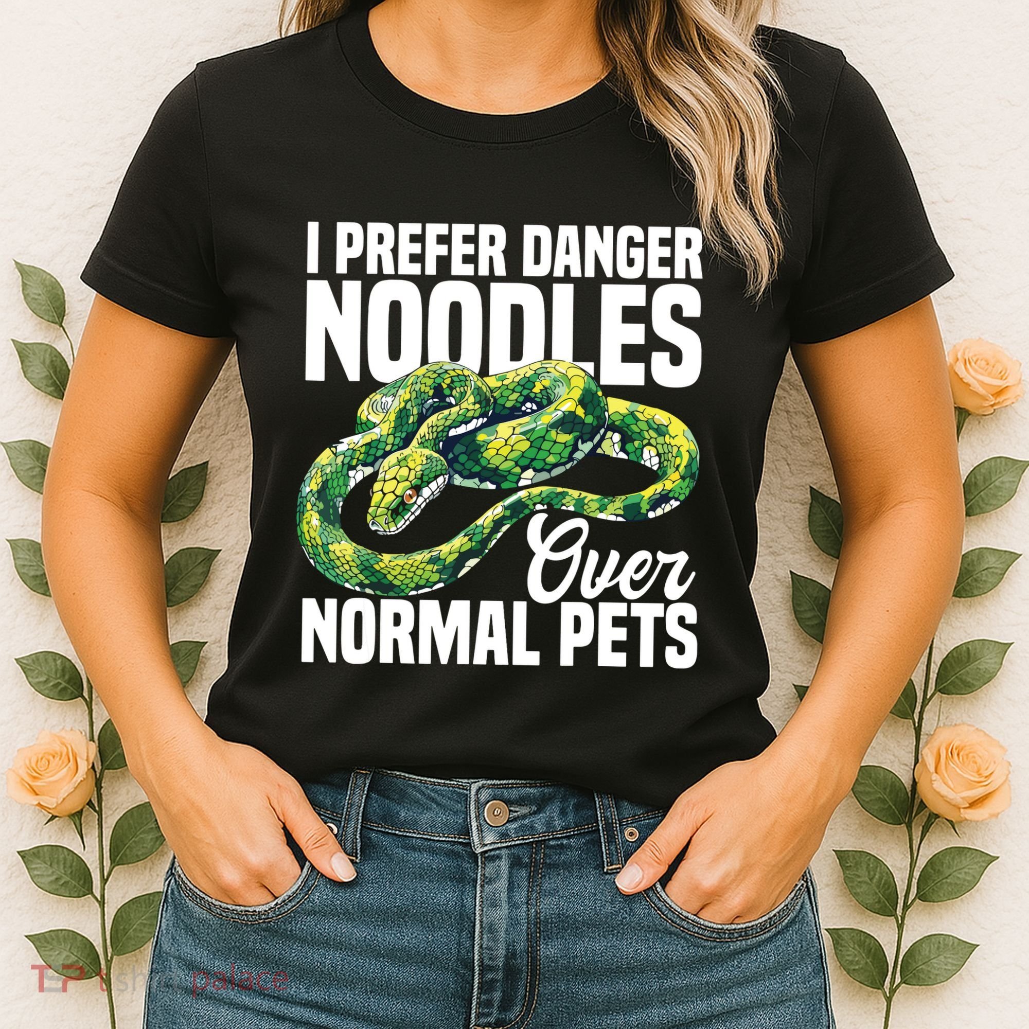 Green Tree Python Cage Reptile Keeper Snake Food Python Women's T-Shirt