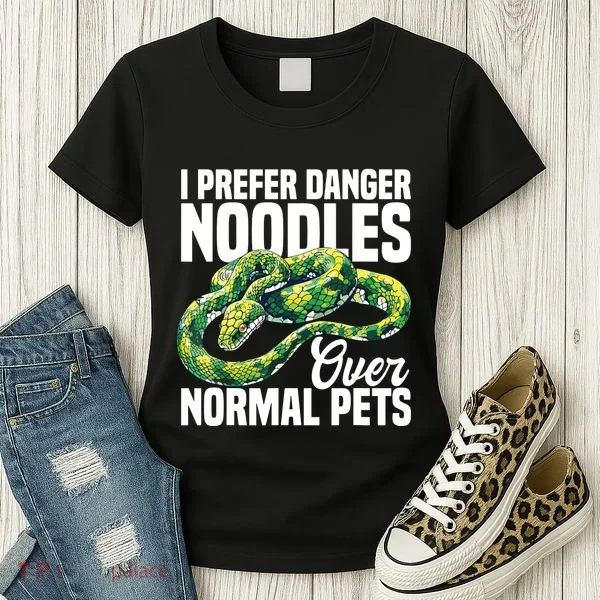 Green Tree Python Cage Reptile Keeper Snake Food Python Women's T-Shirt