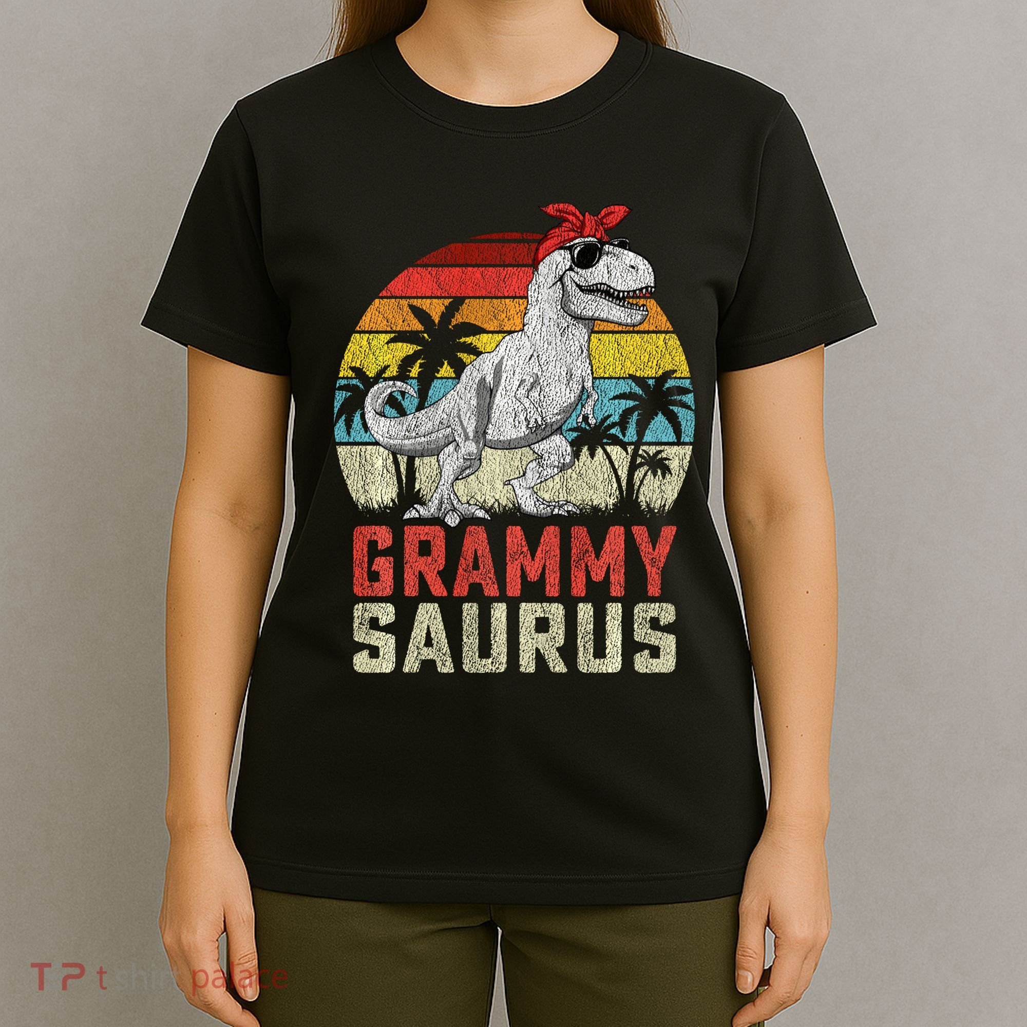Grammysaurus T Rex Dinosaur Grammy Saurus MotherS Family Sweat T-Shirt