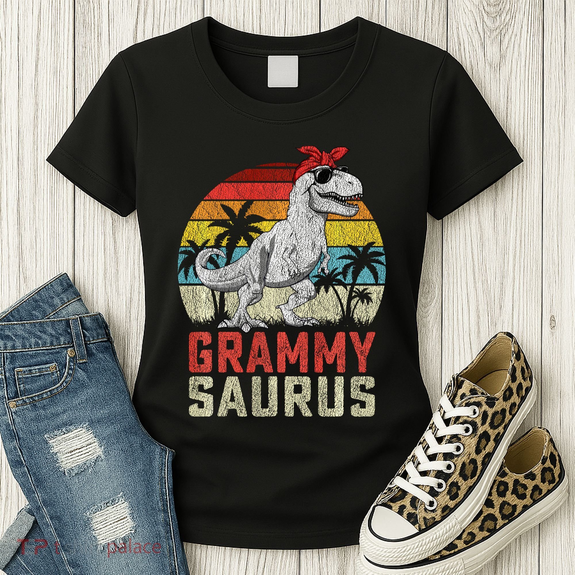 Grammysaurus T Rex Dinosaur Grammy Saurus MotherS Family Sweat Women's T-Shirt
