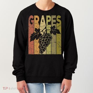 Grapes Vintage Grape Farmer Retro Fruit Farmer Women's Sweatshirt