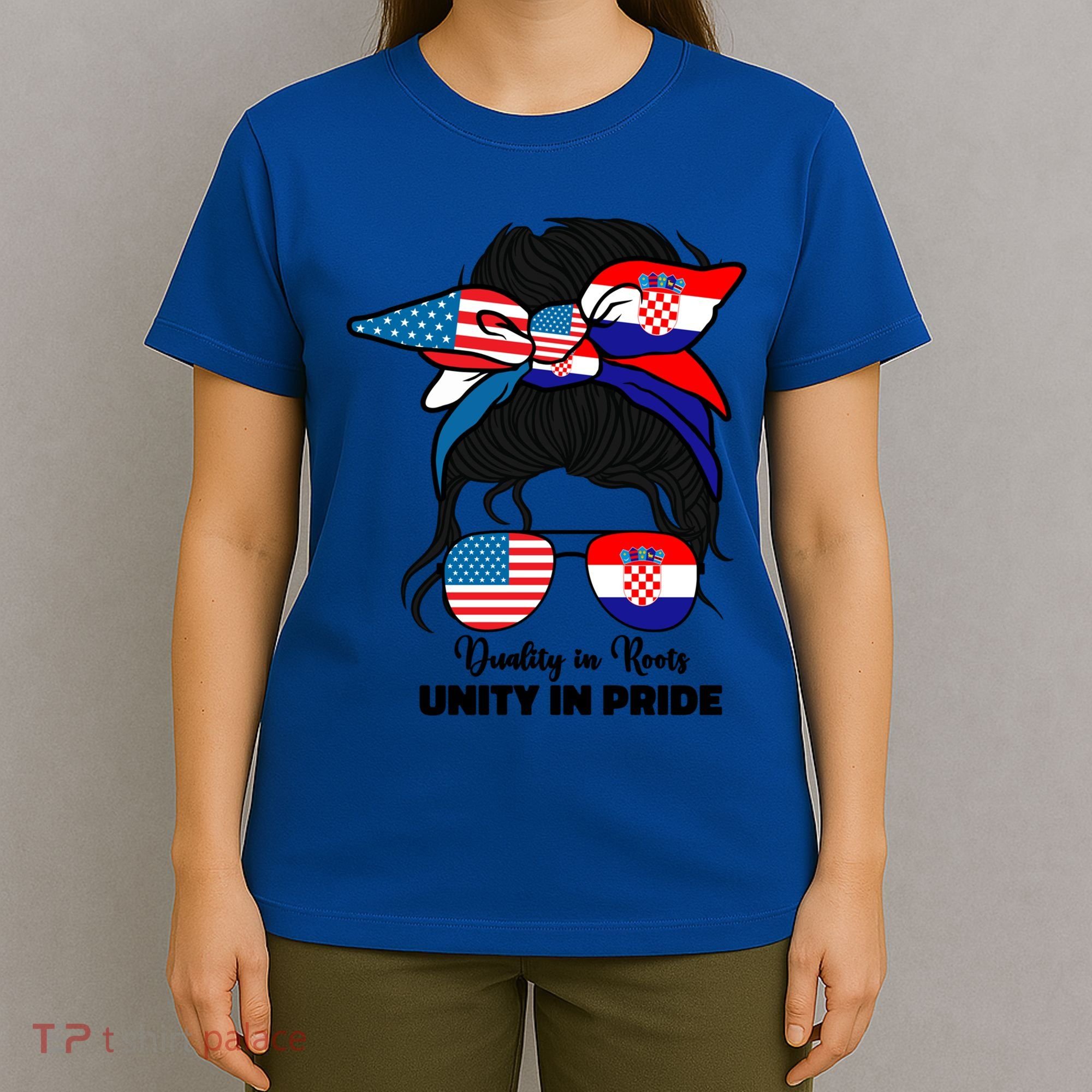 Half American And Croatian Usa Croatia Flag Gift T-Shirt