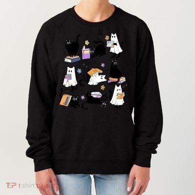 Halloween Bookish Cute Ghost Black Cat Reading Books Spooky Gift Women's Sweatshirt