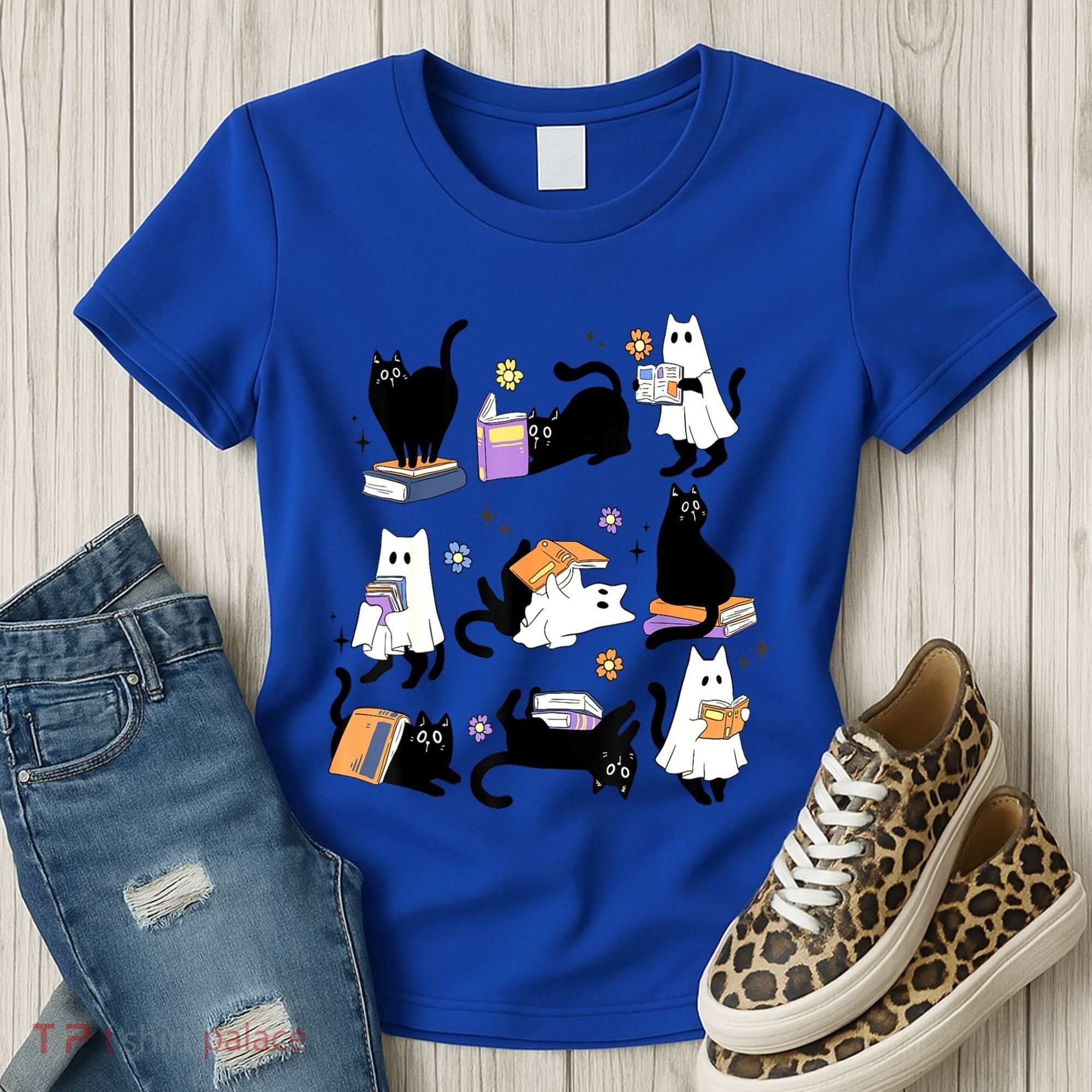 Halloween Bookish Cute Ghost Black Cat Reading Books Spooky Gift Women's T-Shirt