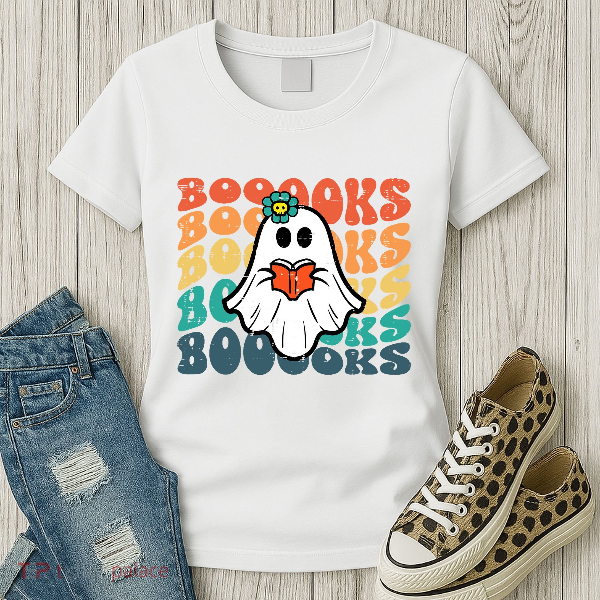 Halloween Books Ghost Retro Groovy Costume Wo Girl Women's T-Shirt