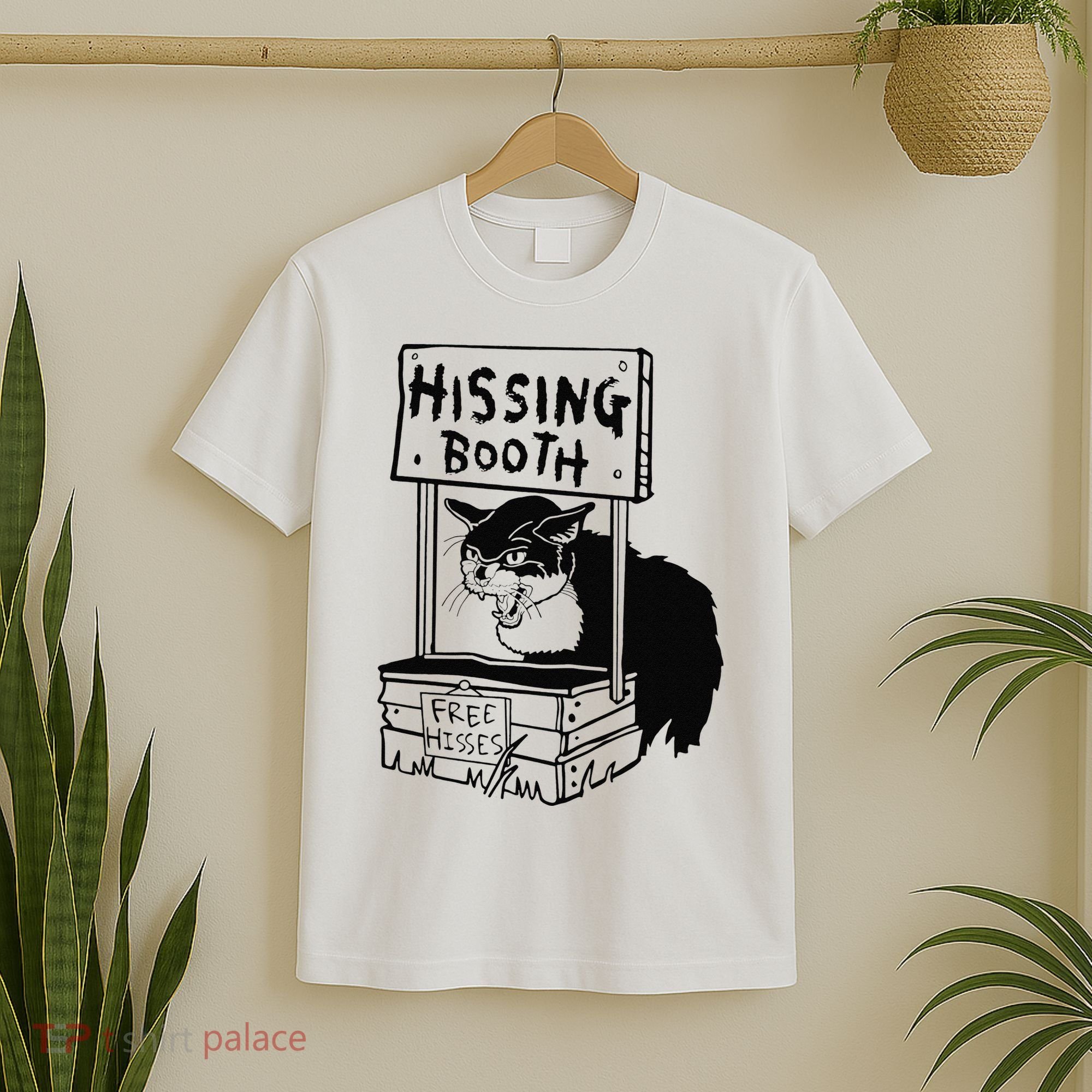 Hissing Booth Kitten Kitty Cat Furmom Furdad T-Shirt