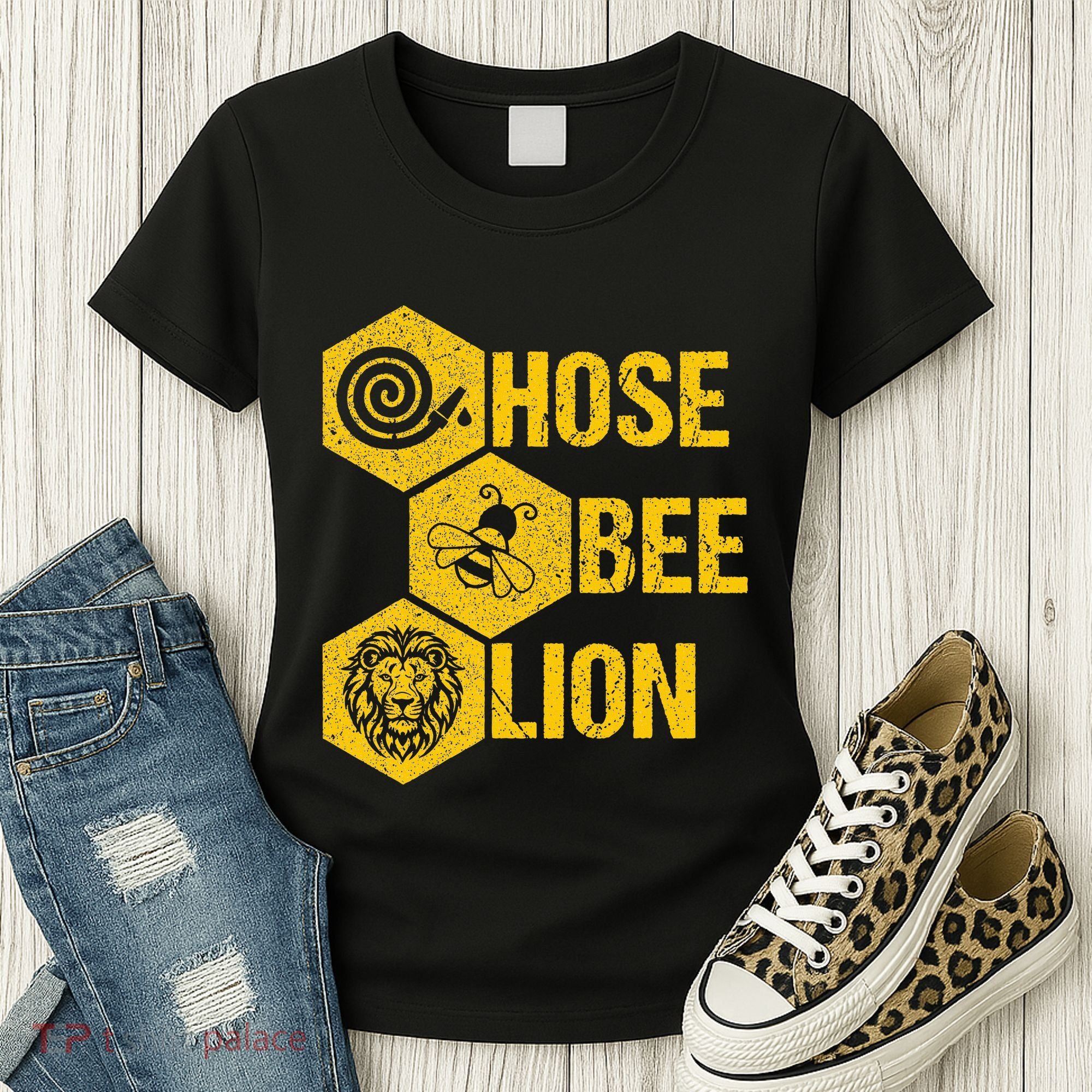 Hose Bee Lion Icons Funny Hoes Be Lying Pun Intended Women's T-Shirt