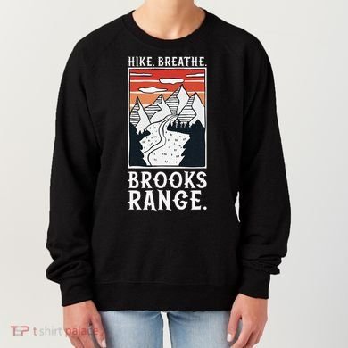 Hiking Brooks Range Women's Sweatshirt