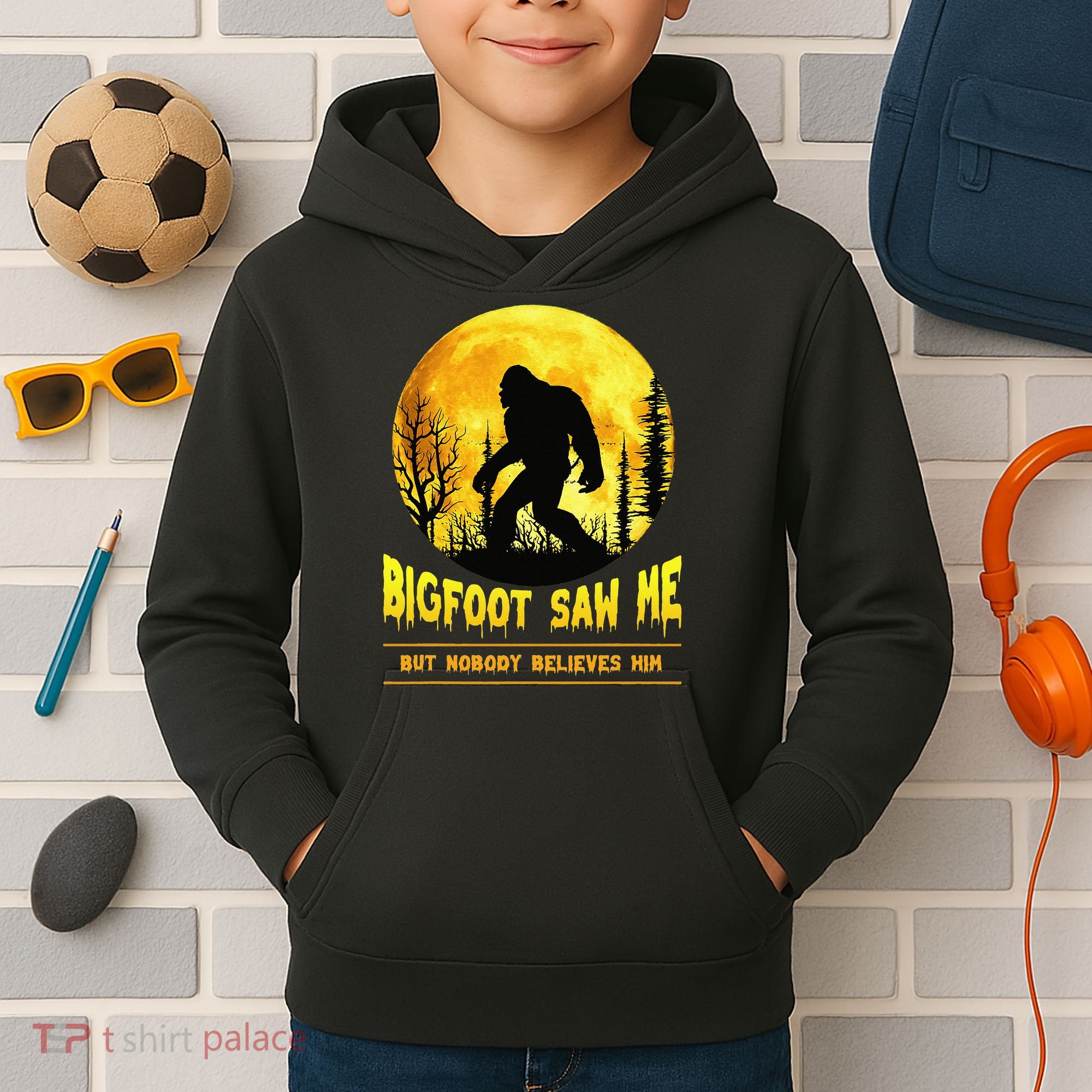Halloween Bigfoot Saw Me Nobody Believes Him Funny Kids Hoodie