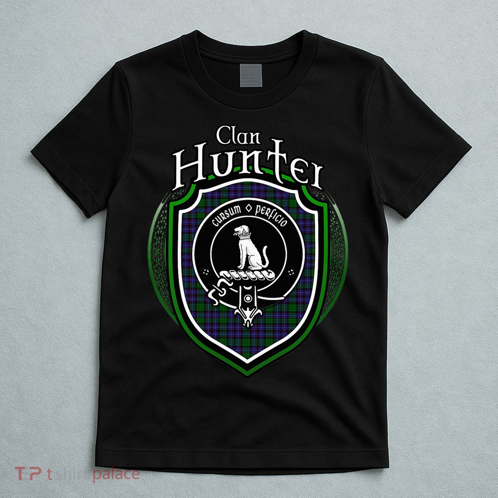 Hunter Clan Crest Scottish Clan Hunter Family Crest Badge T-Shirt