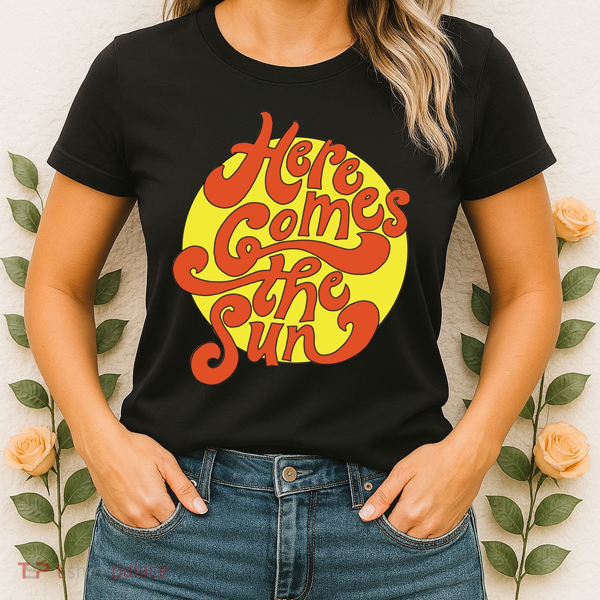 Here Comes The Sun Summer Beach Retro Women's T-Shirt