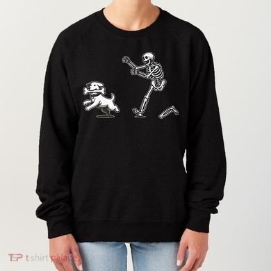 Halloween Dog Funny Skeleton Skeleton Chasing Dog Women's Sweatshirt