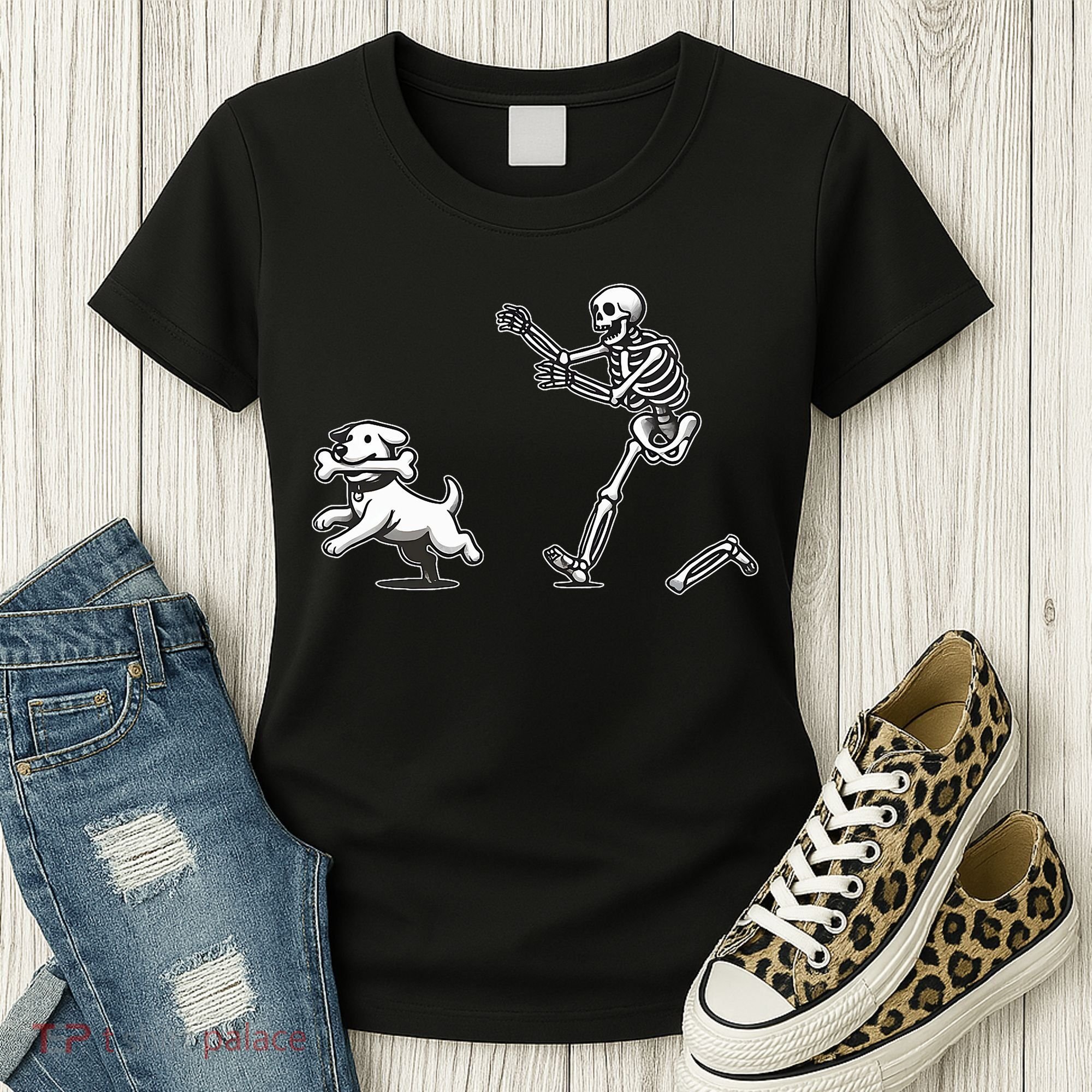Halloween Dog Funny Skeleton Skeleton Chasing Dog Women's T-Shirt