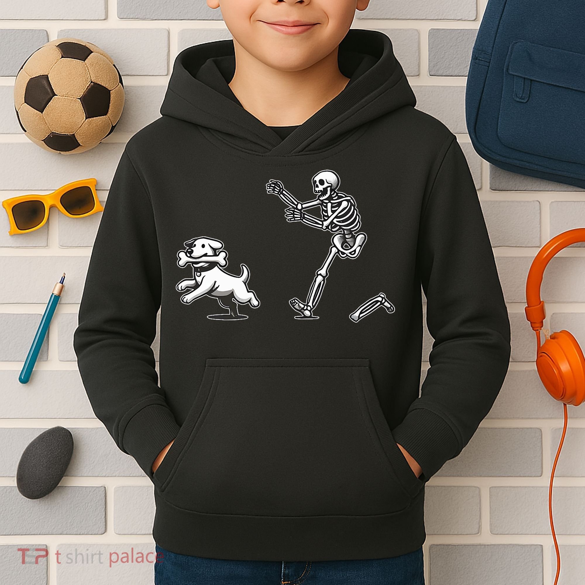 Halloween Dog Funny Skeleton Skeleton Chasing Dog Kids Hoodie