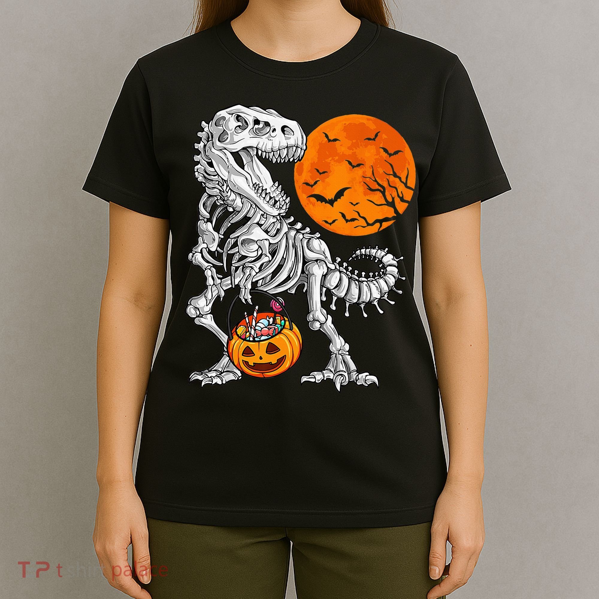 Halloween Dinosaur Skeleton T rex Scary Pumpkin Moon T-Shirt