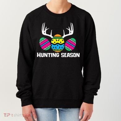 Hunting Eggs Easter Season Deer Antlers Hunter Fun Egg Hunt Women's Sweatshirt