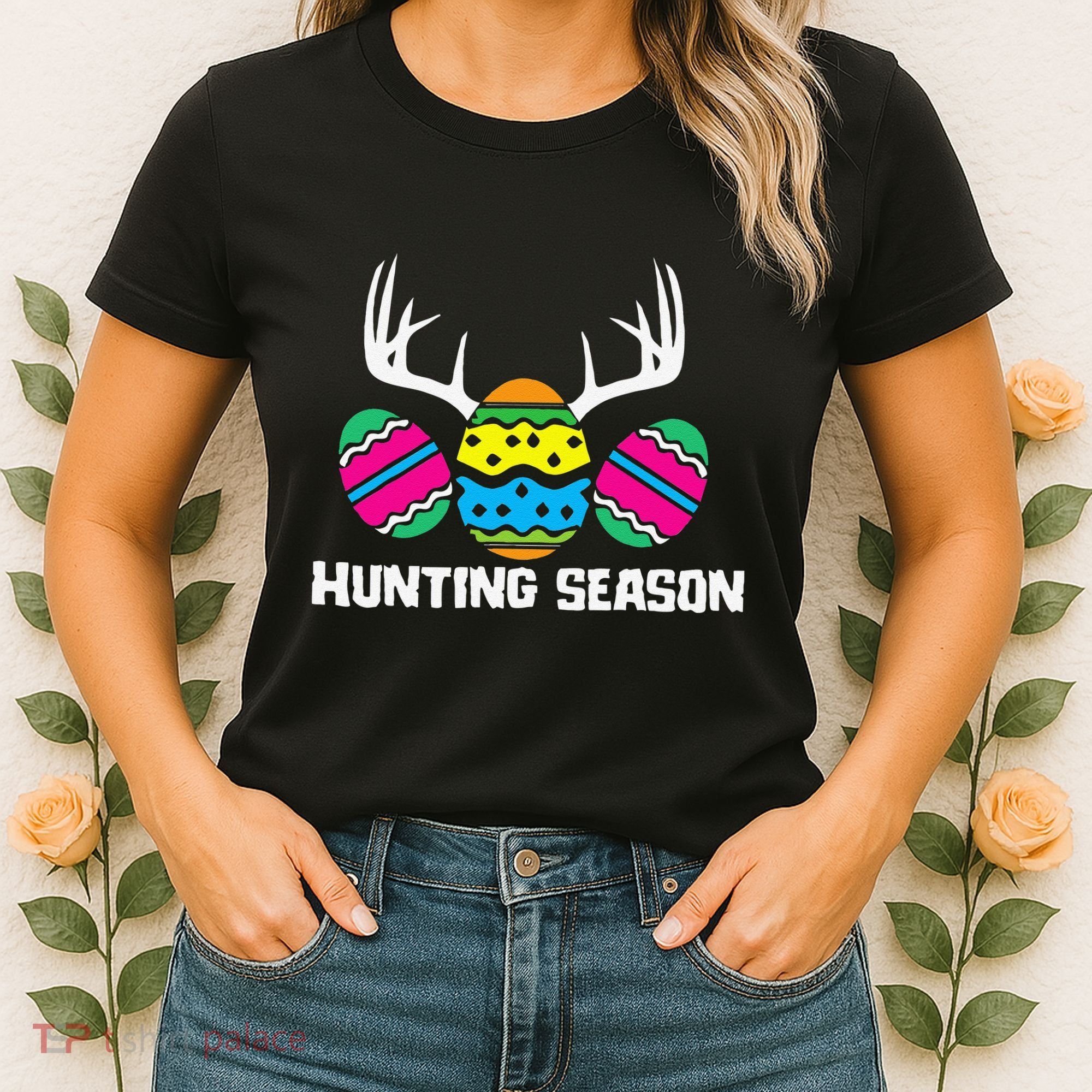 Hunting Eggs Easter Season Deer Antlers Hunter Fun Egg Hunt Women's T-Shirt
