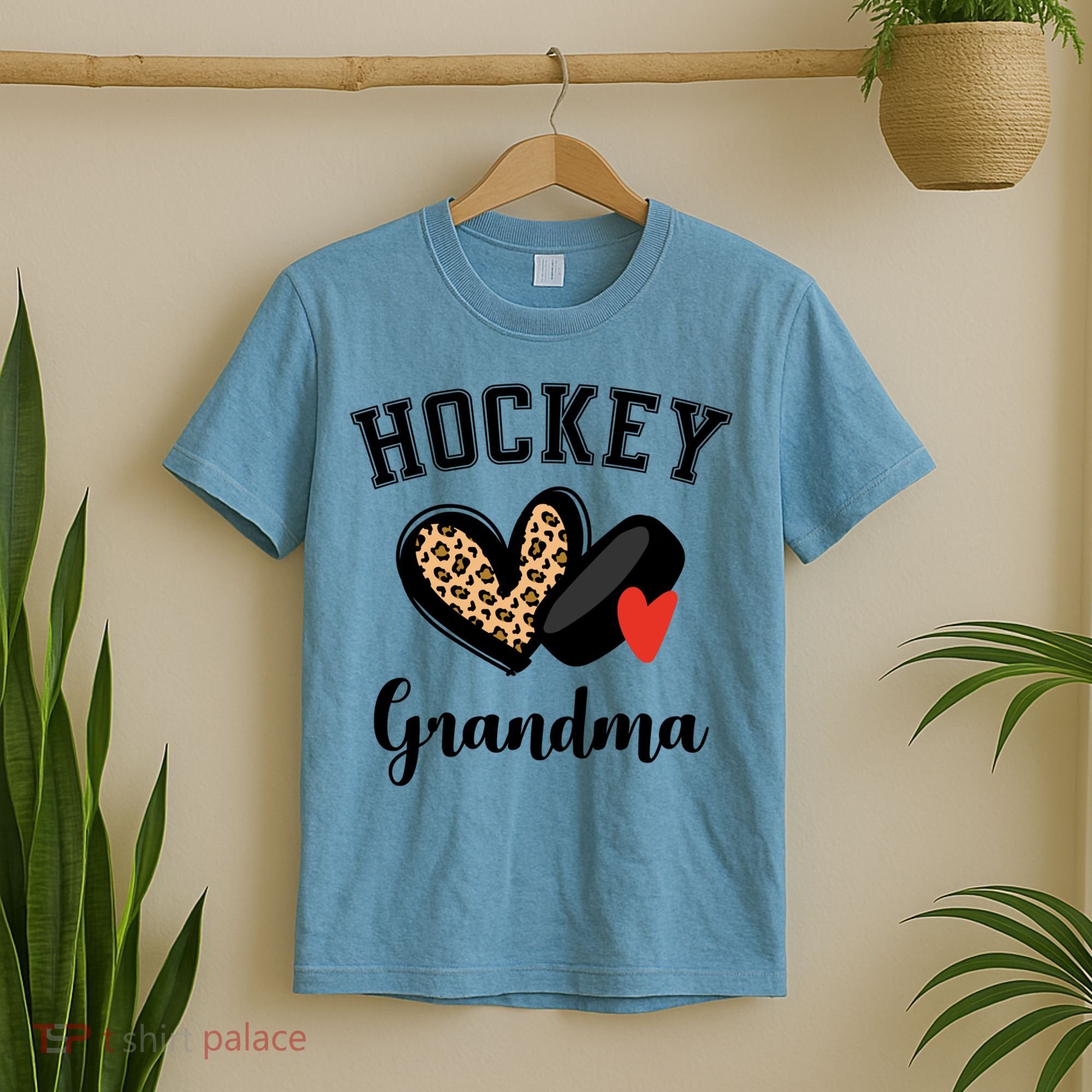 Hockey Grandma Leopard Heart Grandmother Meaningful Gift T-Shirt